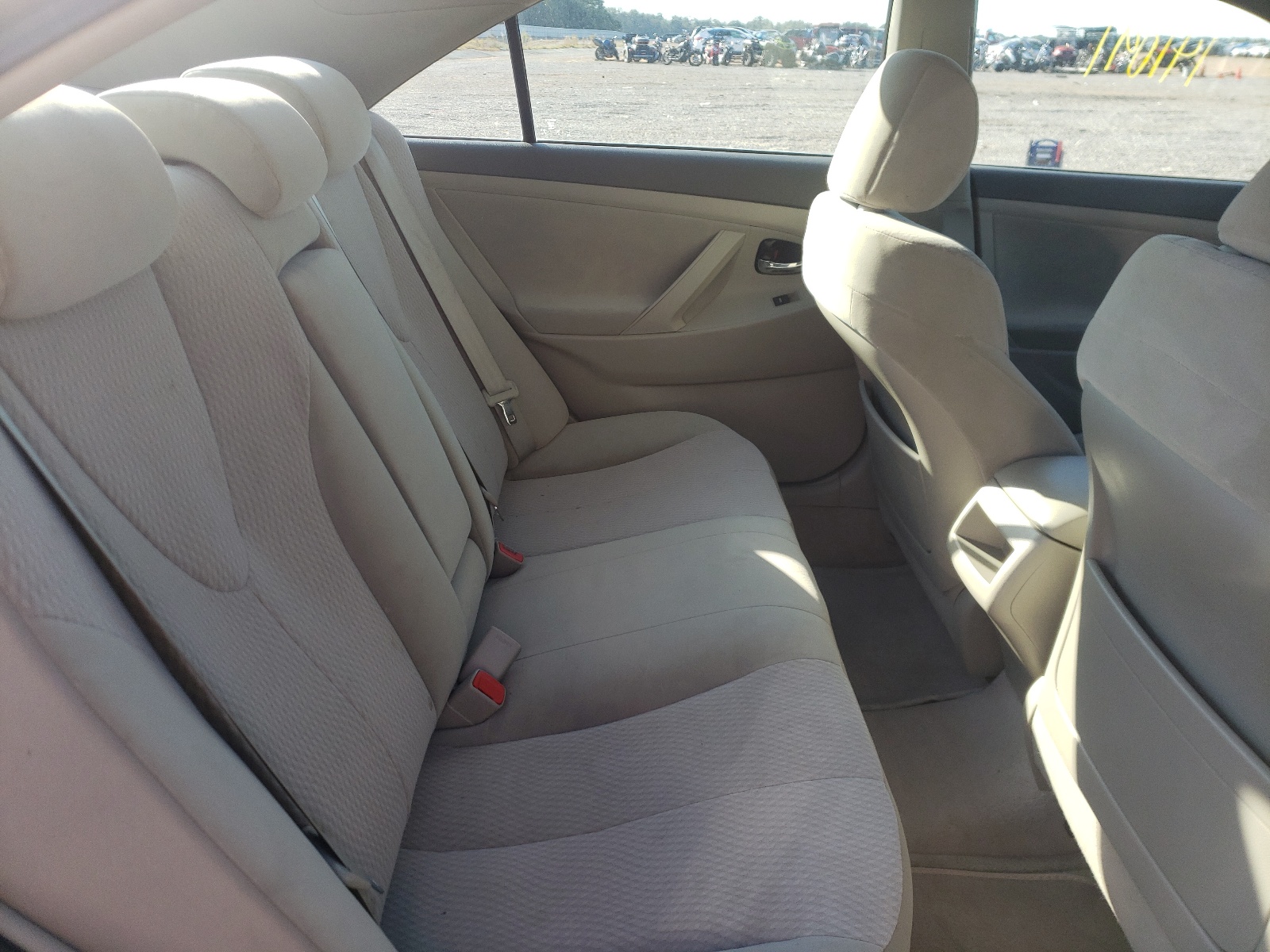 Photo 6 from auction – 2010 TOYOTA CAMRY BASE with VIN 4T1BF3EK4AU045533