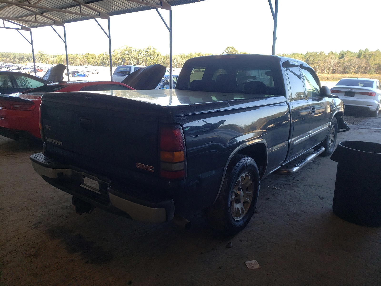 Photo 4 from auction – 2005 GMC NEW SIERRA with VIN 1GTEC19TX5Z130144