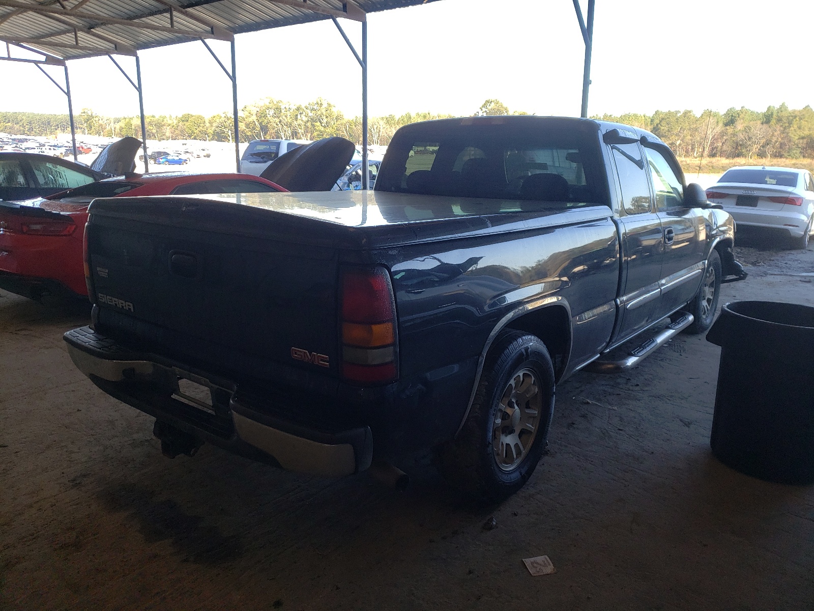 Zdjęcie 4 z aukcji – 2005 GMC NEW SIERRA z VIN 1GTEC19TX5Z130144