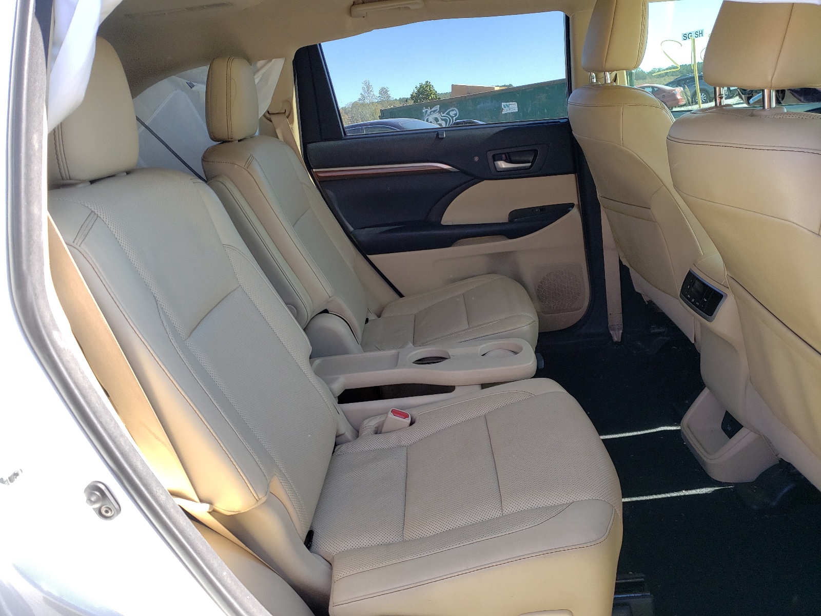 Foto 6 de la subasta – 2018 TOYOTA HIGHLANDER con VIN 5TDYZRFH7JS280038