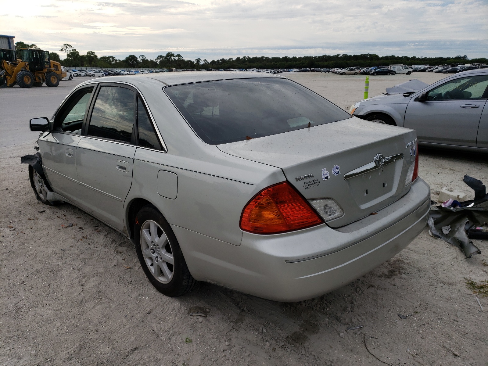Photo 3 from auction – 2002 TOYOTA AVALON XL with VIN 4T1BF28B52U261544