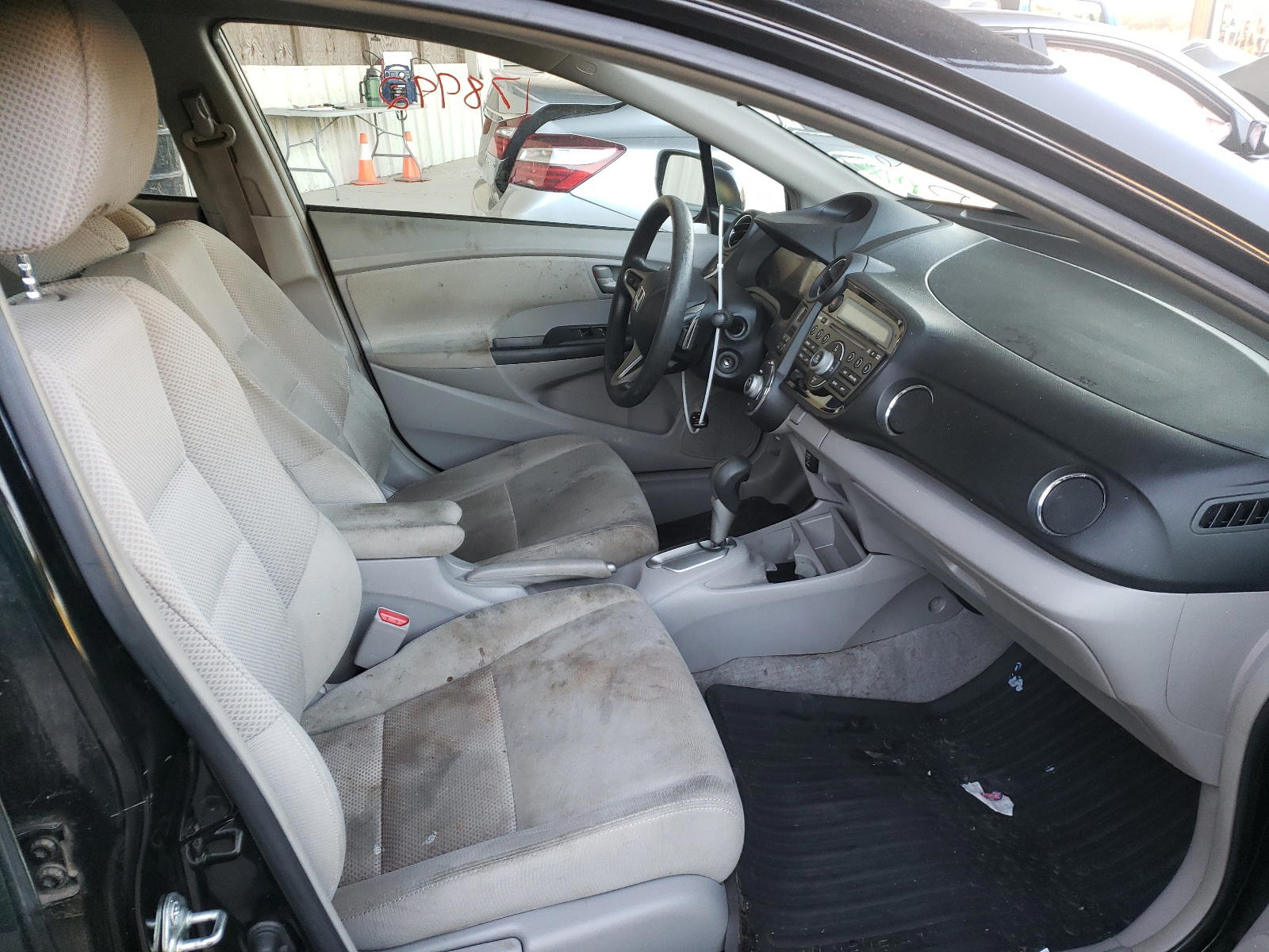Photo 5 from auction – 2011 HONDA INSIGHT EX with VIN JHMZE2H72BS009763