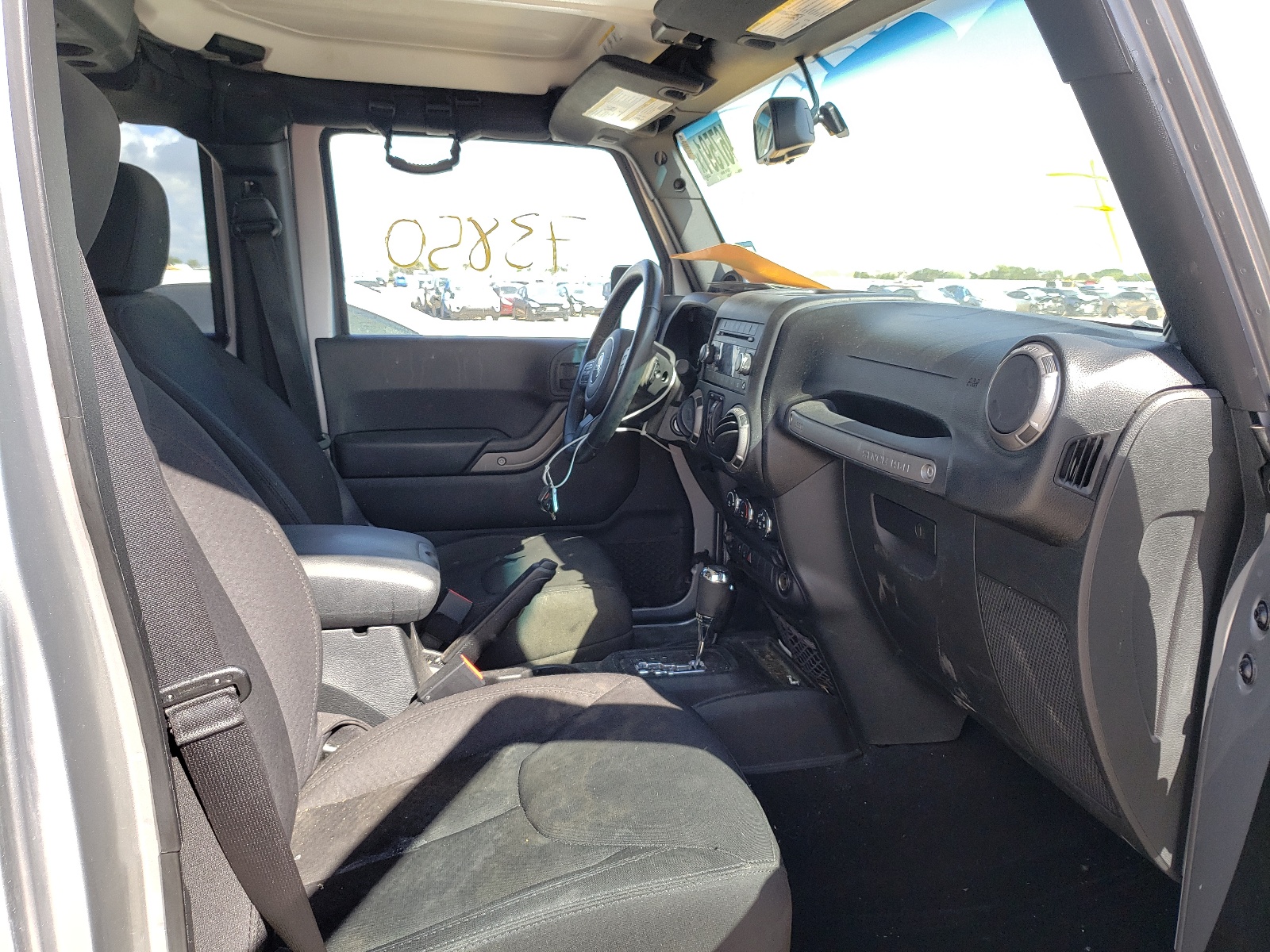 Photo 15 from auction – 2014 JEEP WRANGLER U with VIN 1C4BJWDG6EL320297