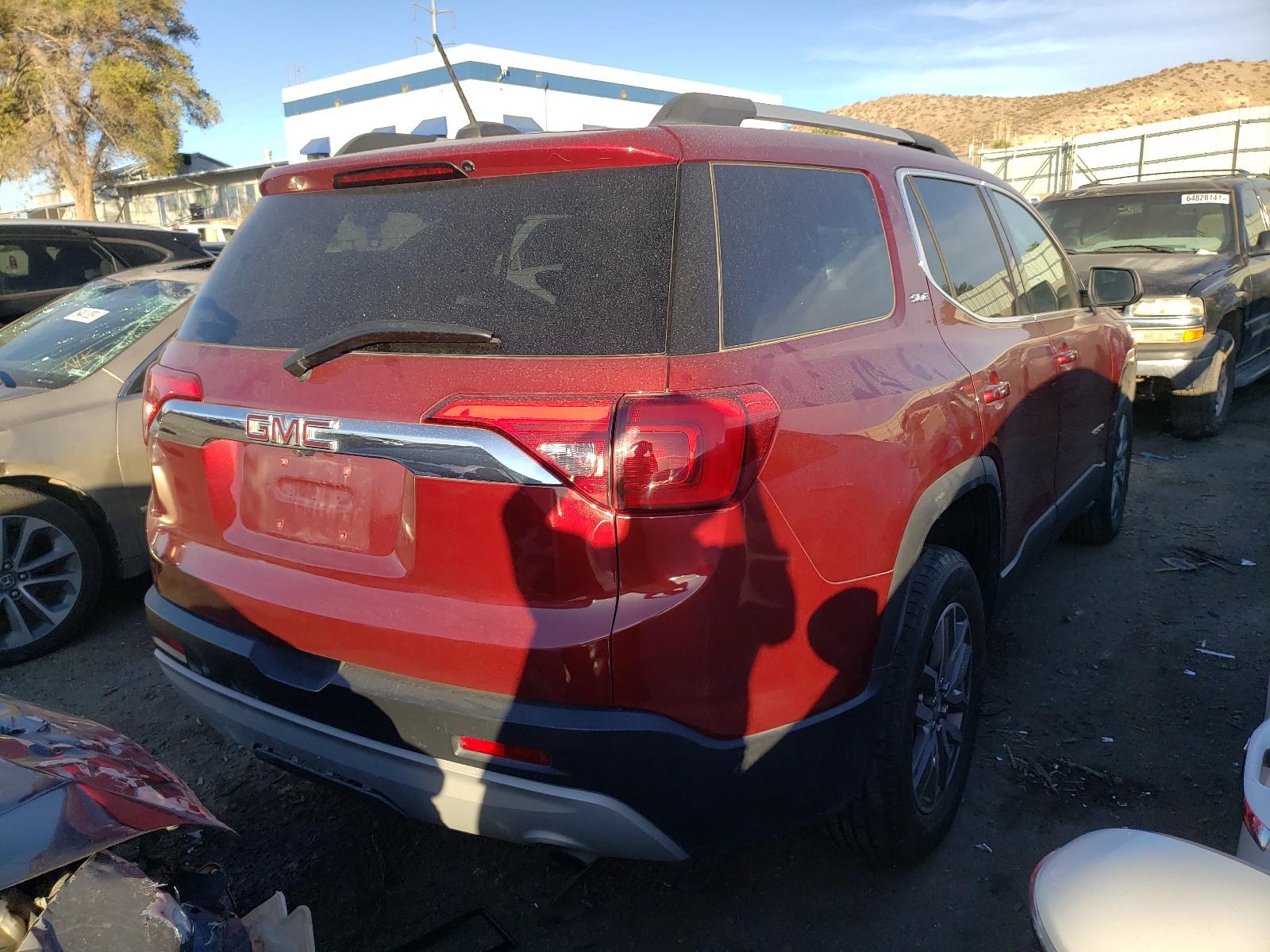 Photo 4 from auction – 2018 GMC ACADIA SLE with VIN 1GKKNSLA8JZ206632