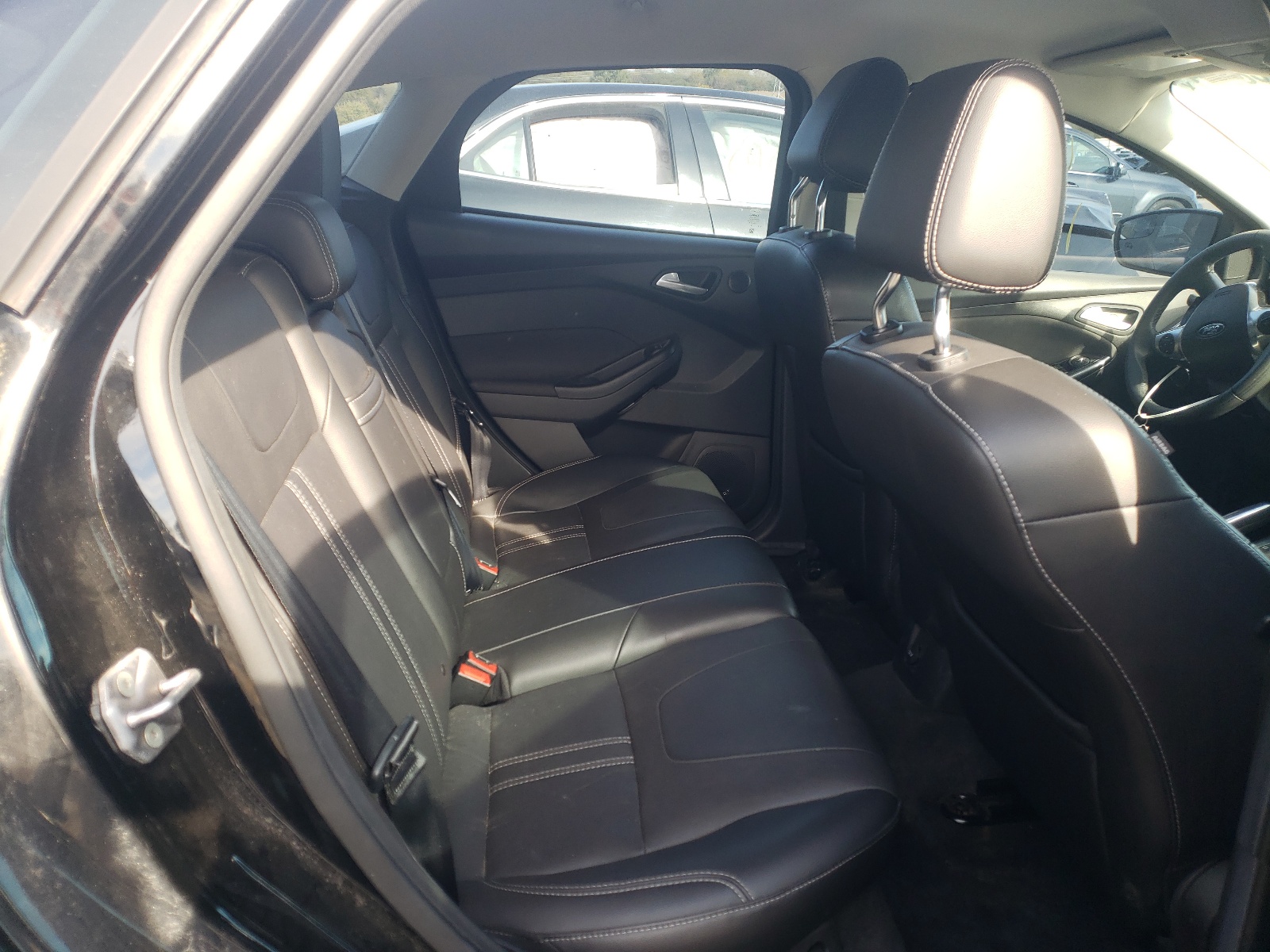 Photo 6 from auction – 2012 FORD FOCUS TITA with VIN 1FAHP3N24CL271548