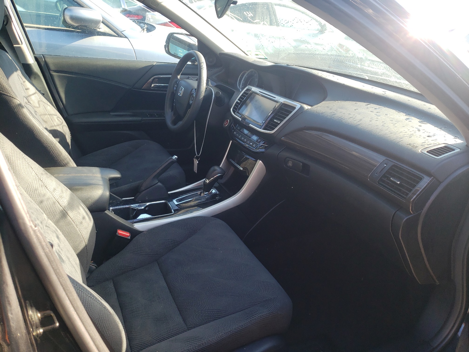 Photo 5 from auction – 2016 HONDA ACCORD EX with VIN 1HGCR2F76GA228142