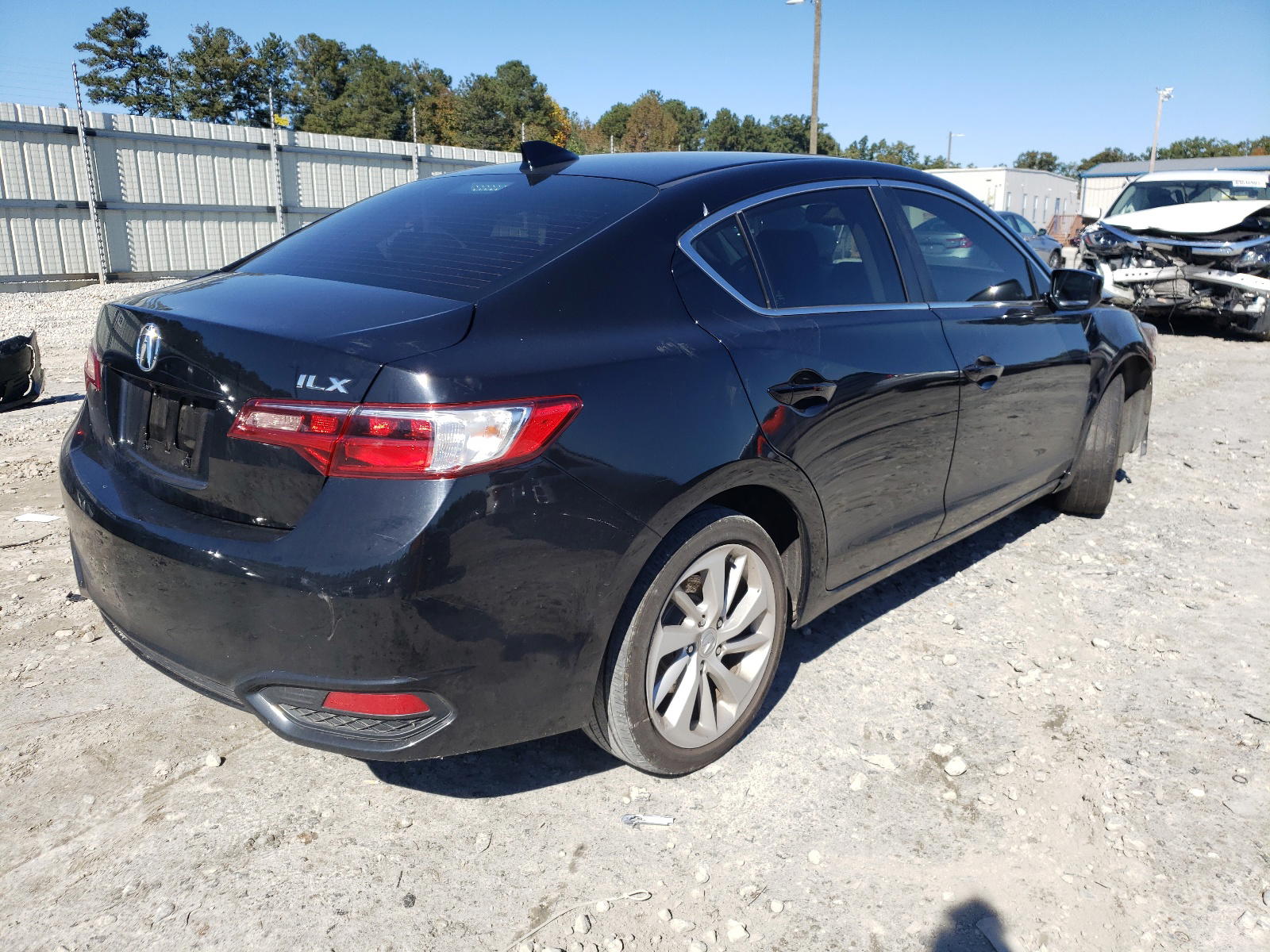 Photo 4 from auction – 2018 ACURA ILX PREMIU with VIN 19UDE2F79JA005116