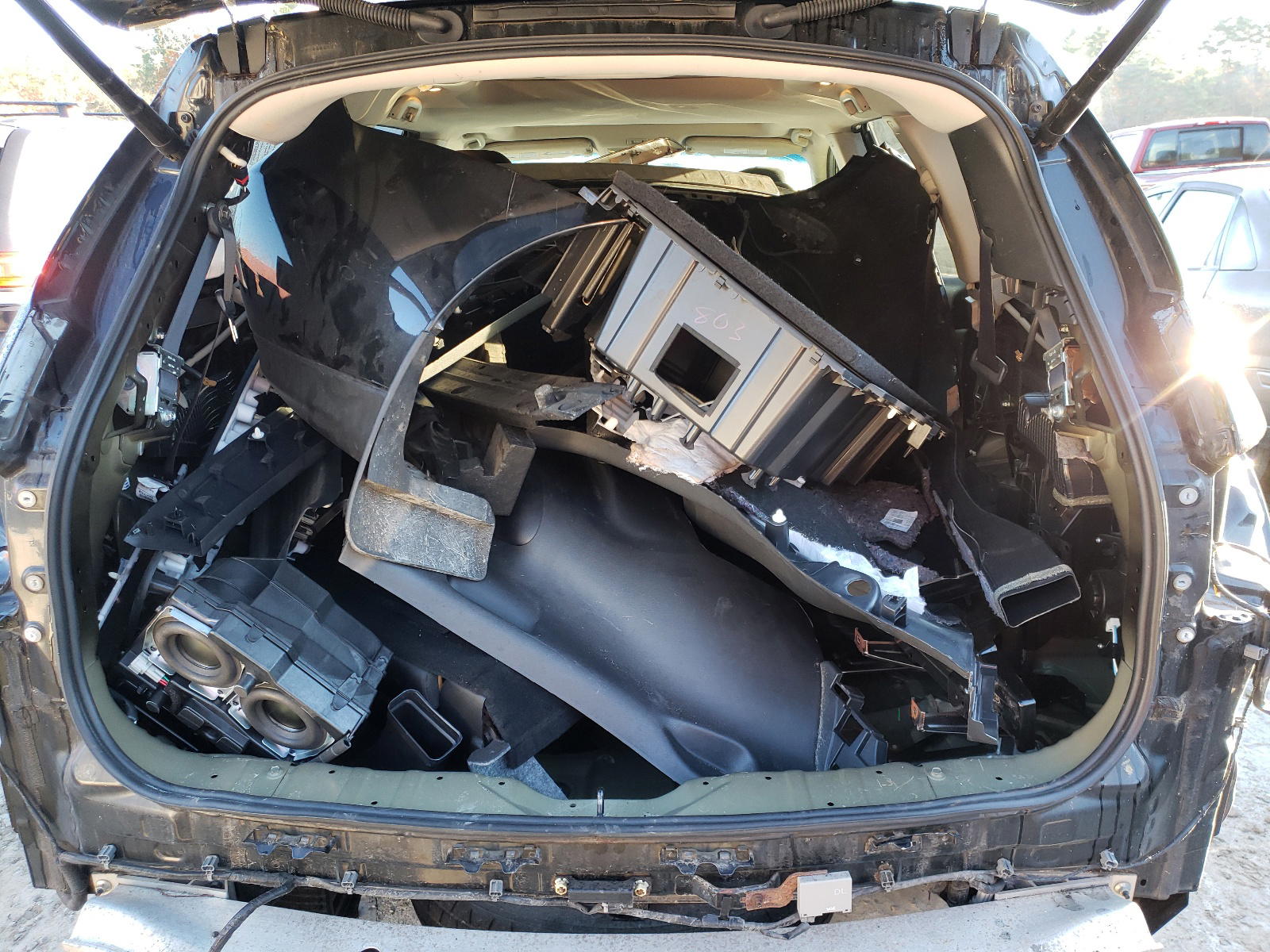Photo 9 from auction – 2015 NISSAN PATHFINDER with VIN 5N1AR2MM5FC706435