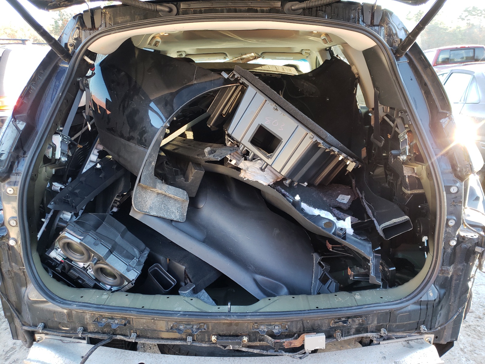 Zdjęcie 9 z aukcji – 2015 NISSAN PATHFINDER z VIN 5N1AR2MM5FC706435