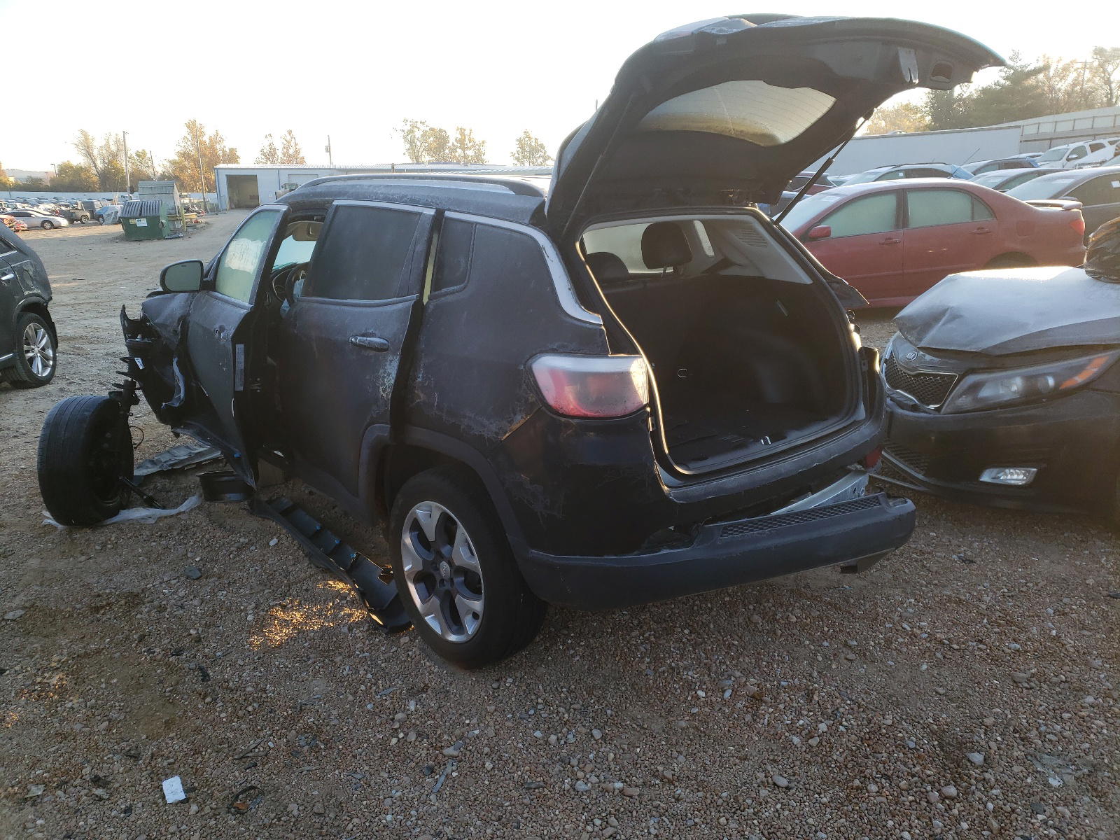 Photo 3 from auction – 2020 JEEP COMPASS LI with VIN 3C4NJCCBXLT187403