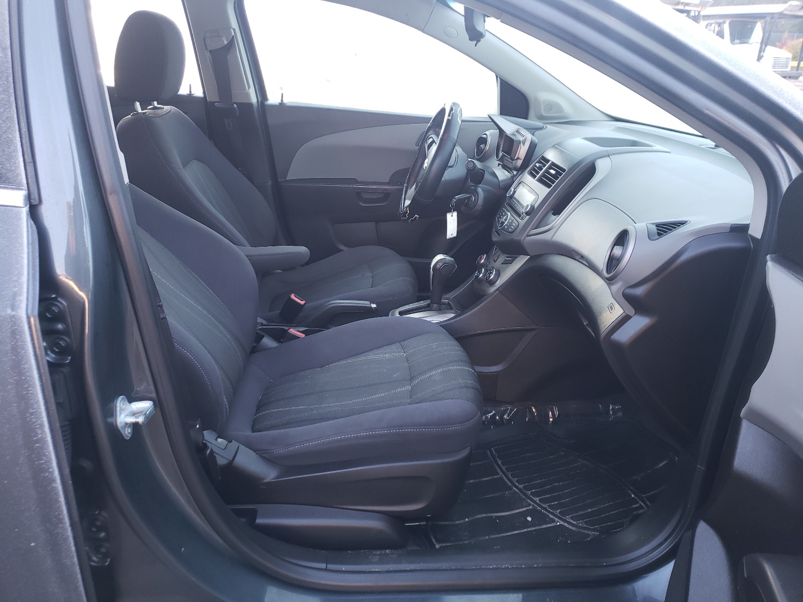 Photo 5 from auction – 2012 CHEVROLET SONIC LT with VIN 1G1JC5SH3C4194556