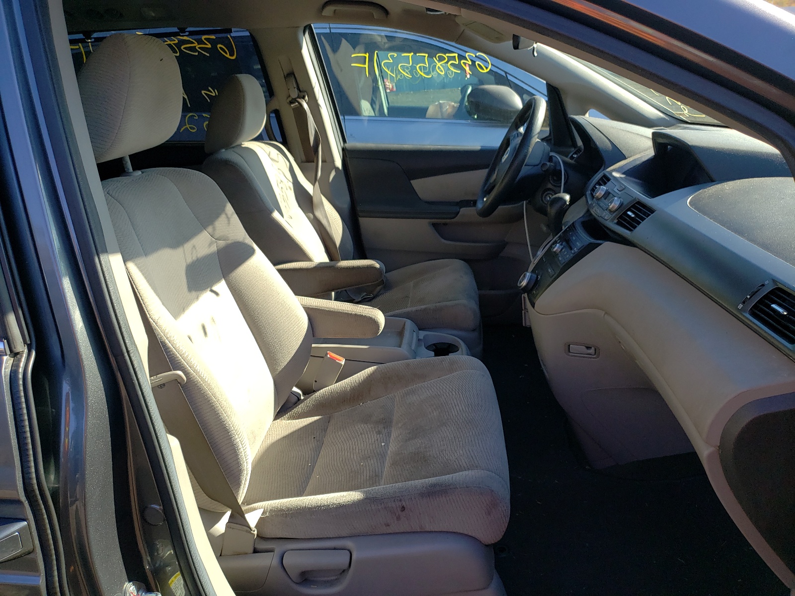 Photo 5 from auction – 2013 HONDA ODYSSEY EX with VIN 5FNRL5H43DB042317