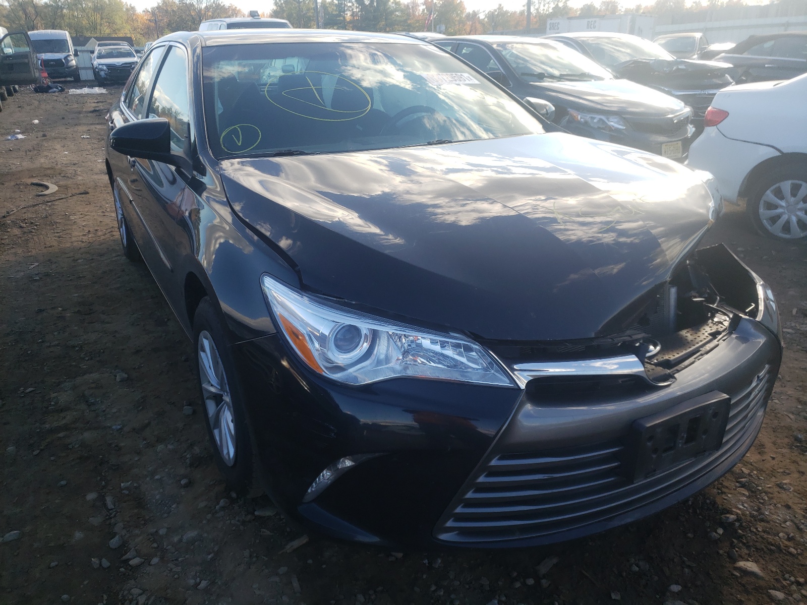 Photo 1 from auction – 2017 TOYOTA CAMRY LE with VIN 4T1BF1FK5HU756560
