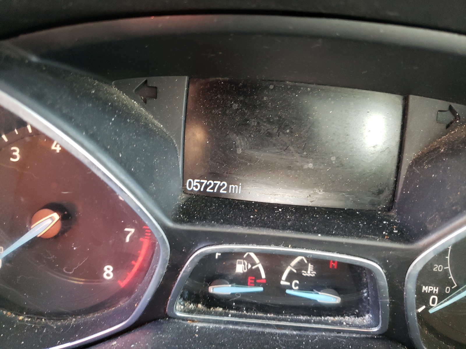 Photo 8 from auction – 2017 FORD ESCAPE SE with VIN 1FMCU0GD9HUF08865