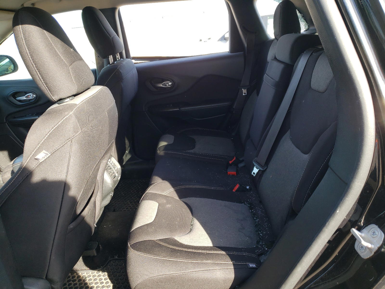 Photo 6 from auction – 2014 JEEP CHEROKEE L with VIN 1C4PJMCS2EW298362