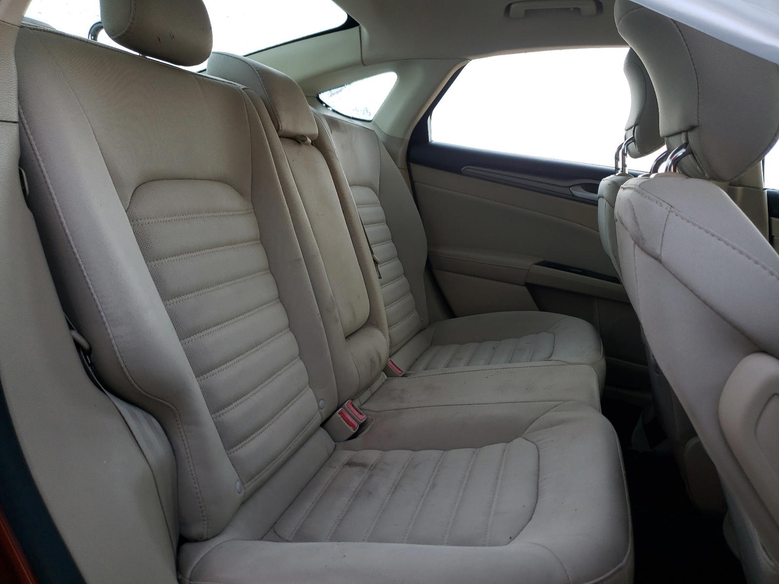 Photo 6 from auction – 2014 FORD FUSION SE with VIN 3FA6P0HD7ER190020