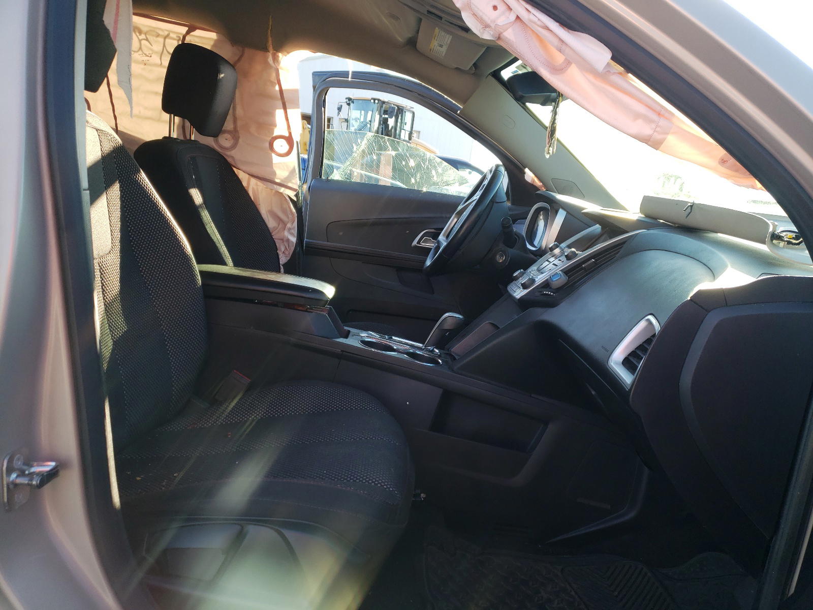 Photo 5 from auction – 2012 CHEVROLET EQUINOX LT with VIN 2GNFLEEK1C6336803
