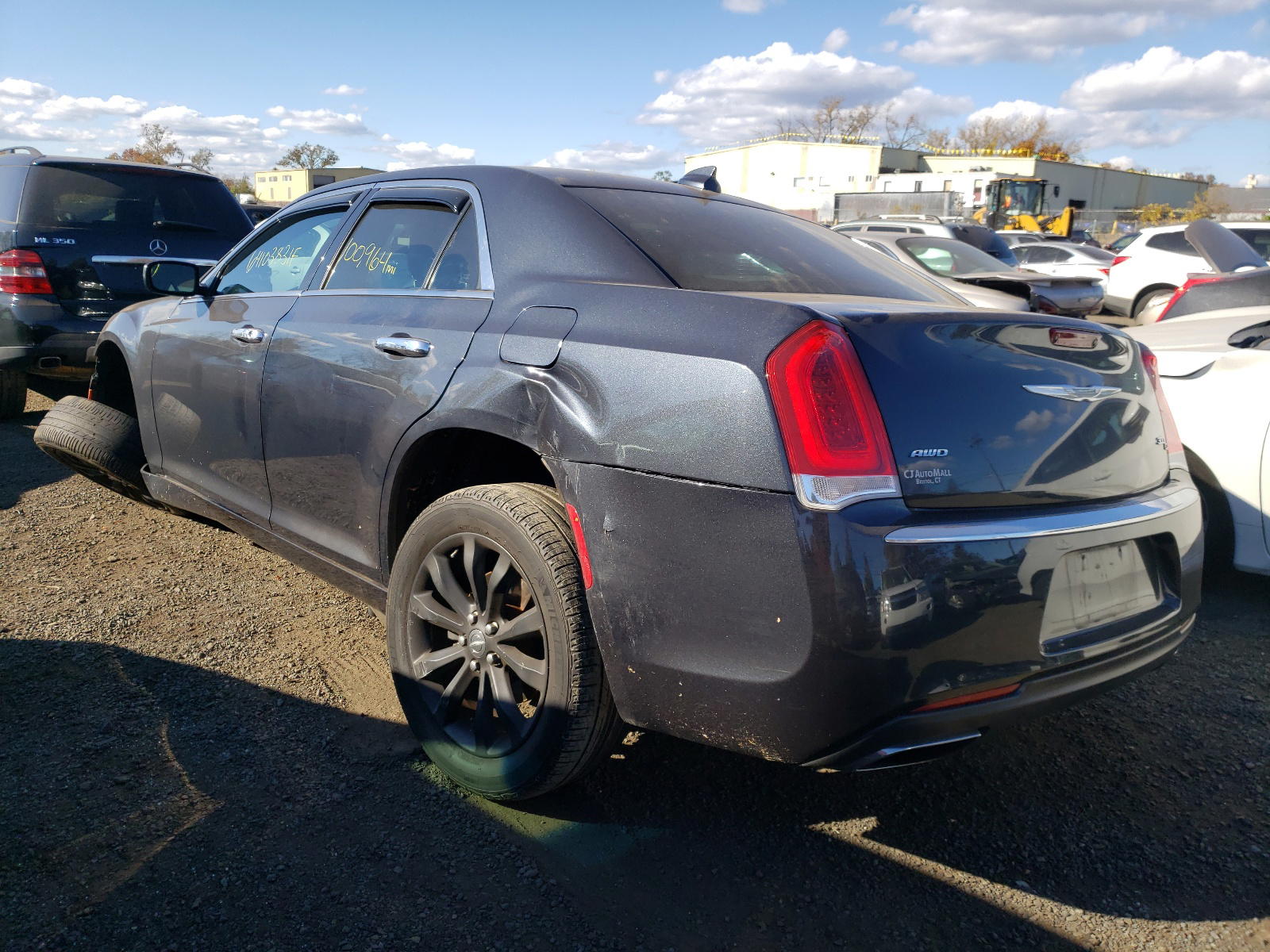 Photo 3 from auction – 2016 CHRYSLER 300C with VIN 2C3CCAKG5GH325404