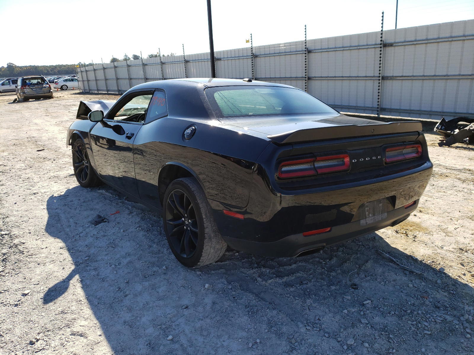 Photo 3 from auction – 2018 DODGE CHALLENGER with VIN 2C3CDZAG1JH155403