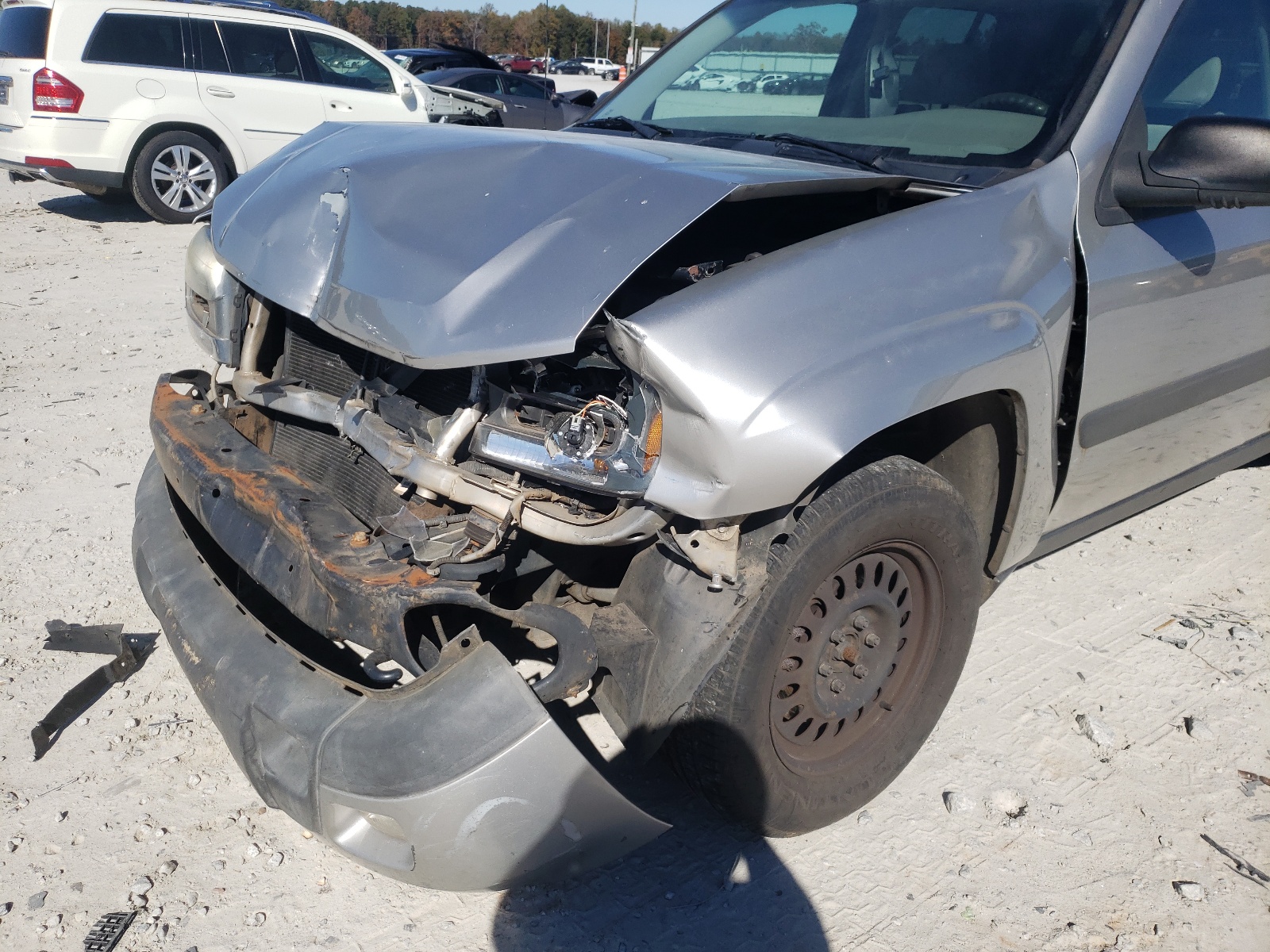 Photo 9 from auction – 2005 CHEVROLET TRAILBLAZE with VIN 1GNET16SX56129676