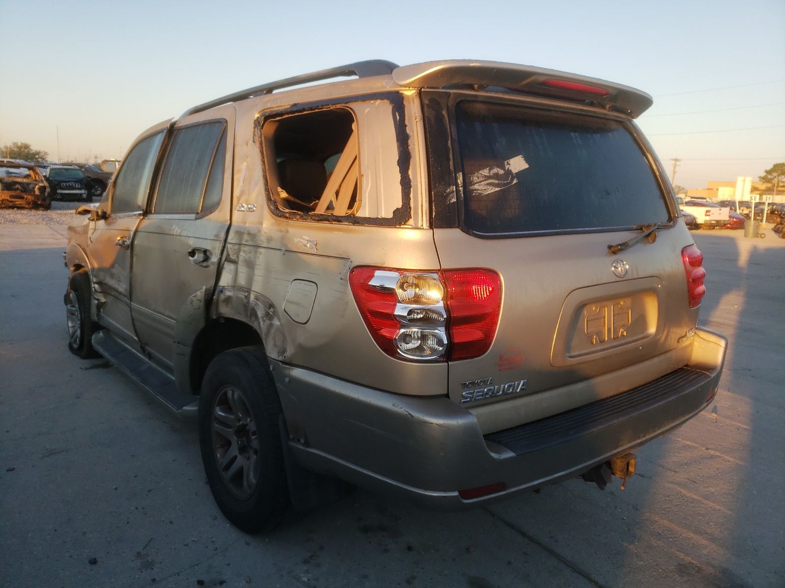 Photo 15 from auction – 2004 TOYOTA SEQUOIA SR with VIN 5TDZT34A74S228339