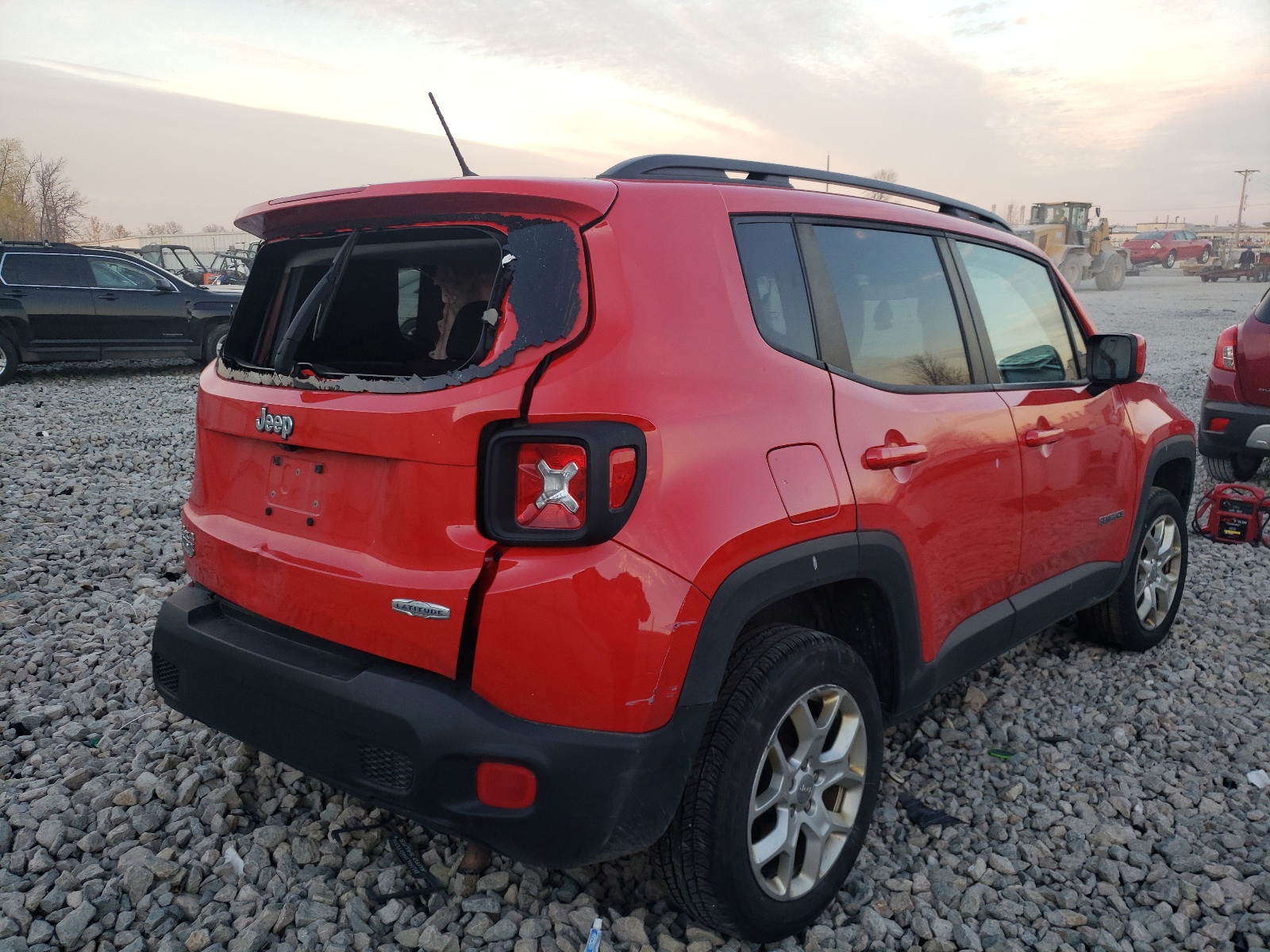 Photo 4 from auction – 2017 JEEP RENEGADE L with VIN ZACCJBBB6HPG08499