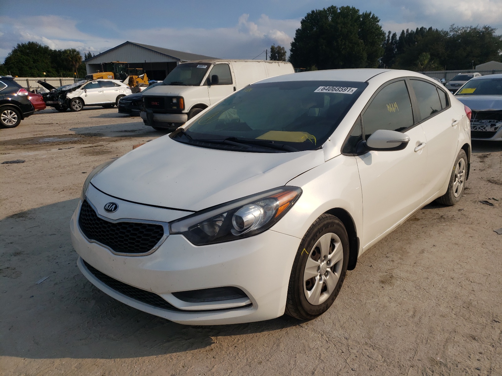 Photo 2 from auction – 2015 KIA FORTE LX with VIN KNAFX4A60F5361558