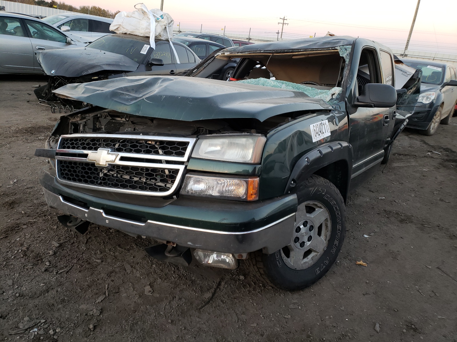 Photo 2 from auction – 2006 CHEVROLET SILVERADO with VIN 2GCEK13T661246379