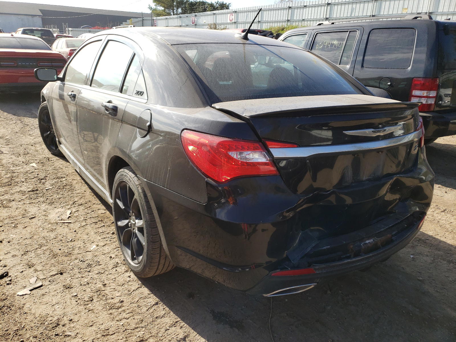 Photo 3 from auction – 2014 CHRYSLER 200 LIMITE with VIN 1C3CCBCG0EN164131