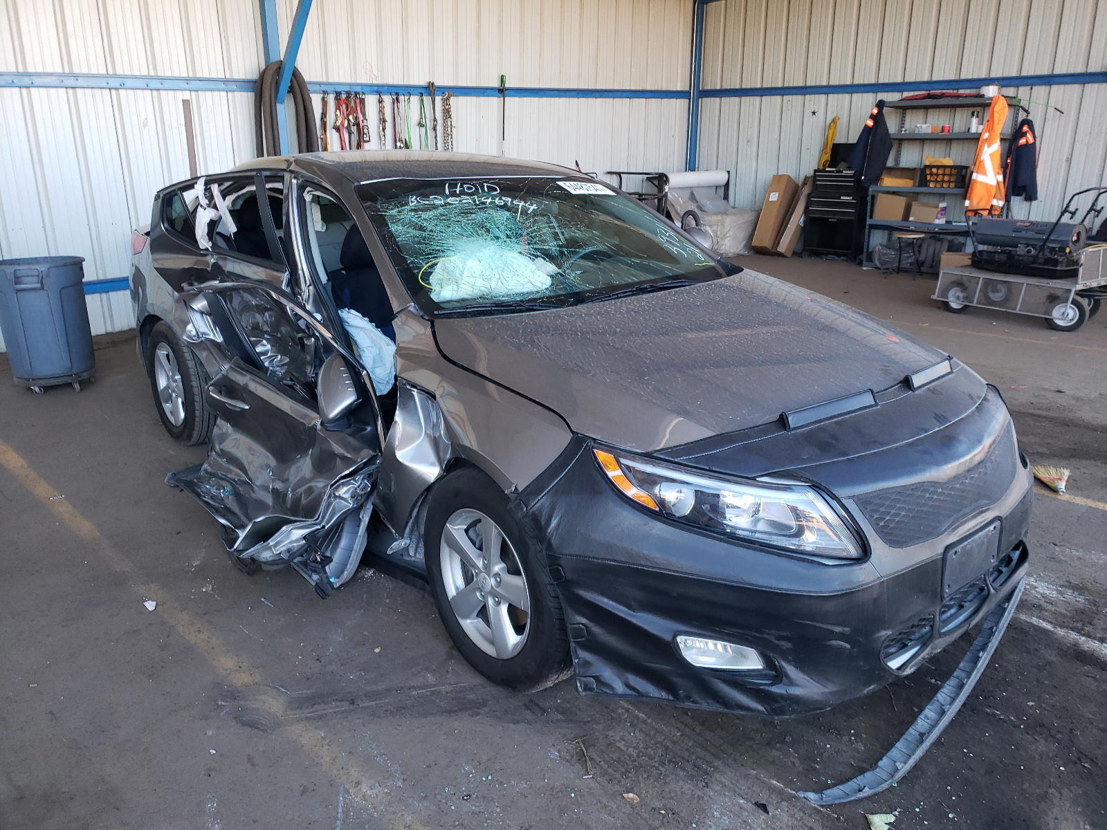 KIA OPTIMA 2015 with VIN 5XXGM4A72FG372047 - Photo from auction
