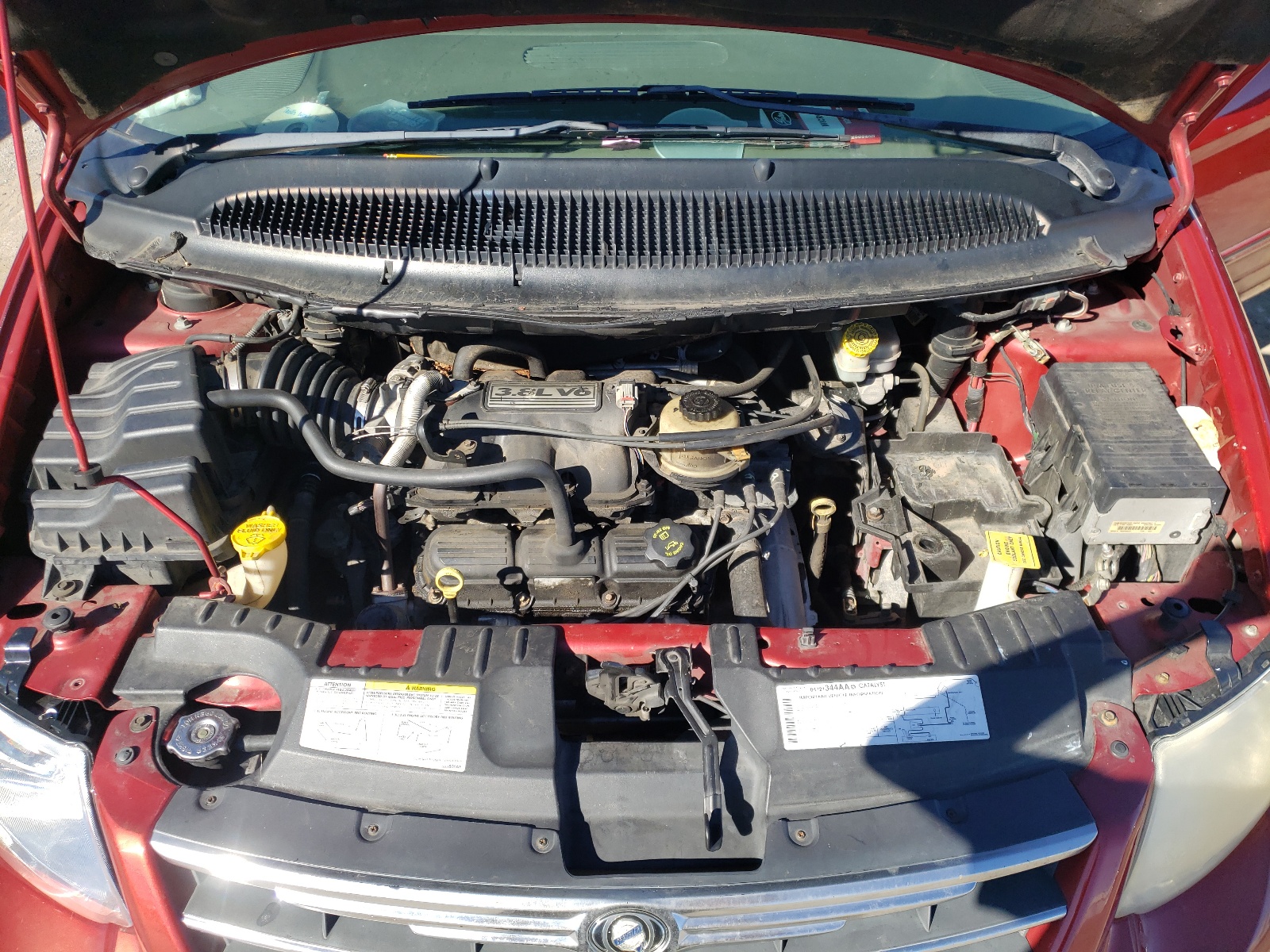 Photo 7 from auction – 2005 CHRYSLER TOWN & COU with VIN 2C8GP64L35R481973