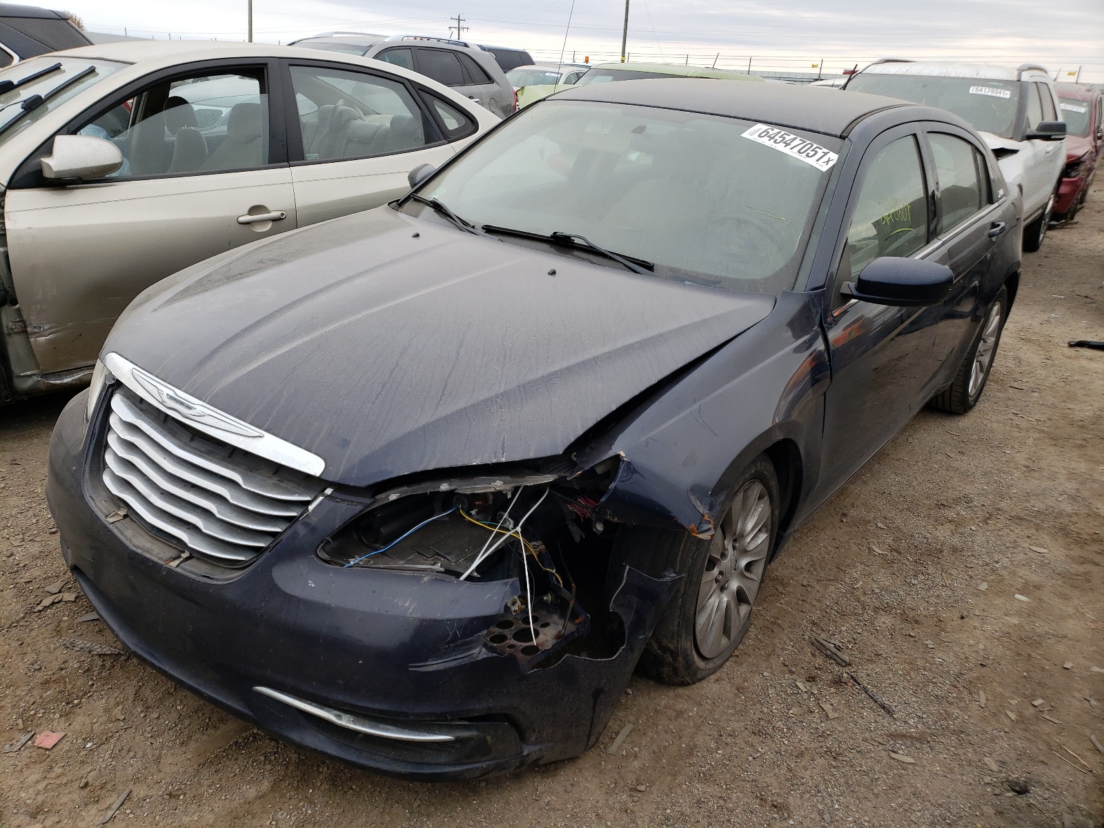 Фото 2 с аукциона – 2013 CHRYSLER 200 LX с VIN 1C3CCBAG5DN559388