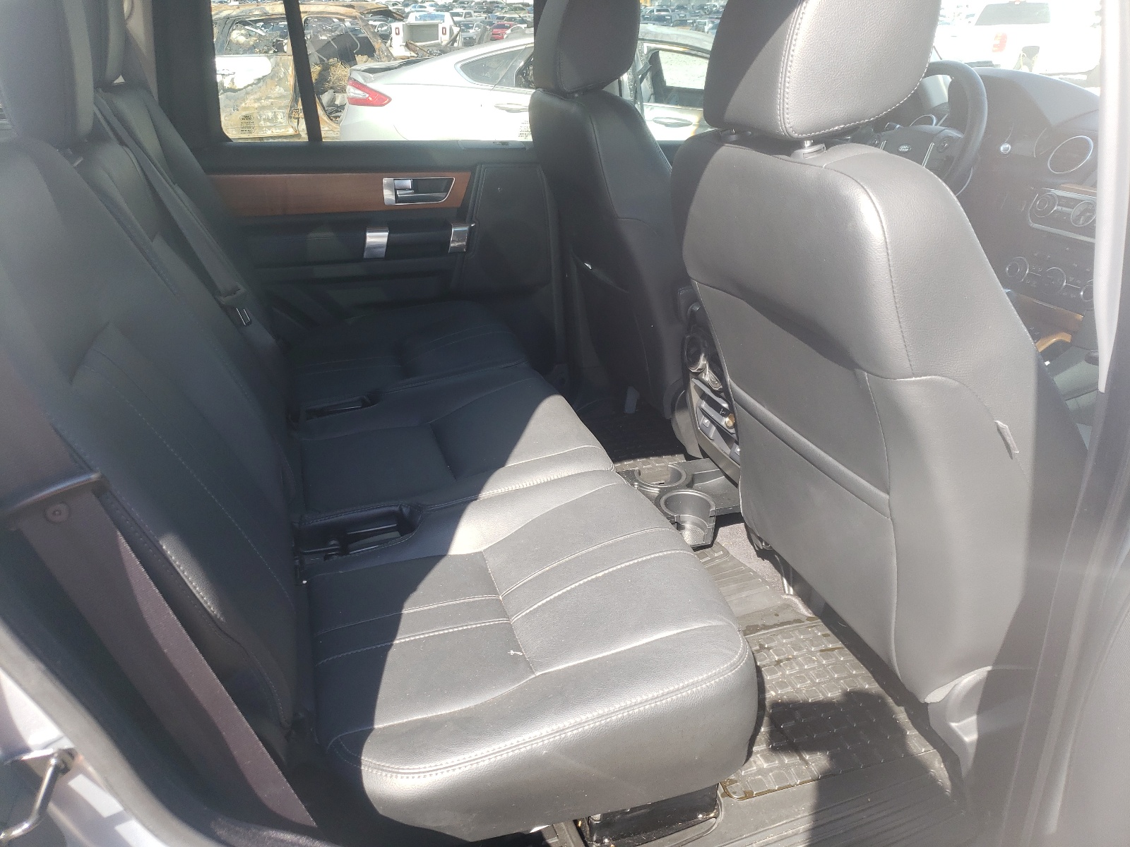 Photo 6 from auction – 2013 LAND ROVER LR4 HSE with VIN SALAG2D42DA683837
