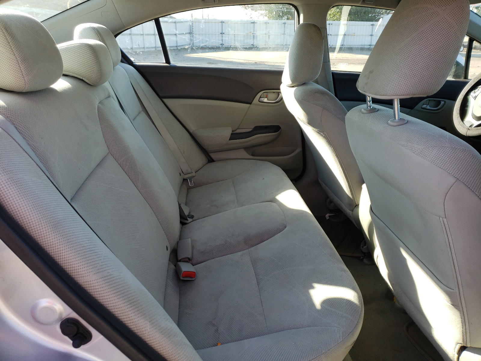 Photo 6 from auction – 2012 HONDA CIVIC LX with VIN 19XFB2F5XCE017550
