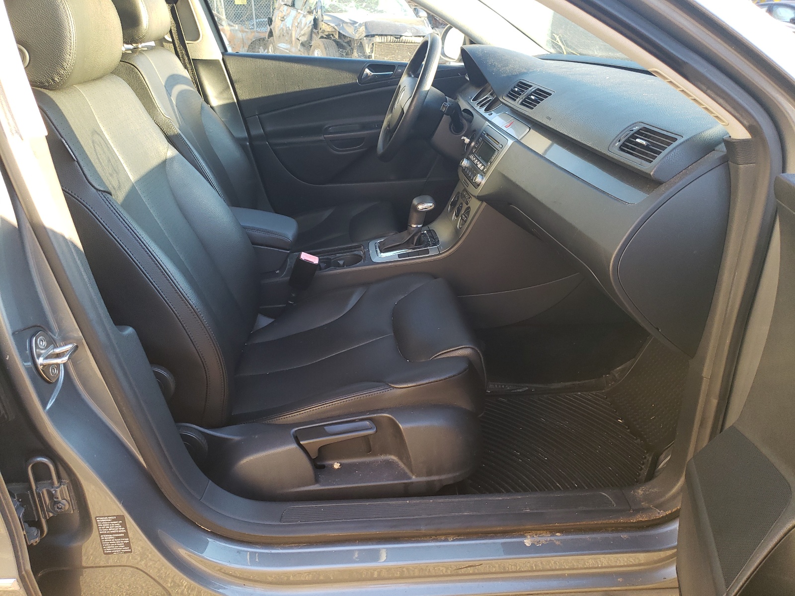 Photo 5 from auction – 2007 VOLKSWAGEN PASSAT 2.0 with VIN WVWLK93C07E00V491