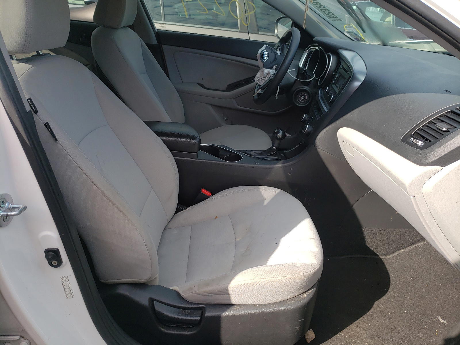 Photo 5 from auction – 2015 KIA OPTIMA LX with VIN KNAGM4A76F5615392