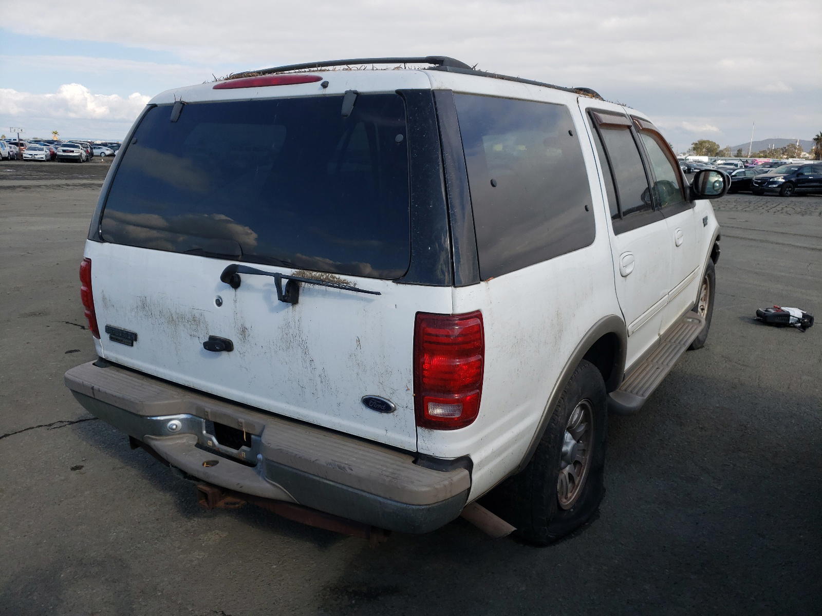 Photo 4 from auction – 2002 FORD EXPEDITION with VIN 1FMPU18L62LA11041