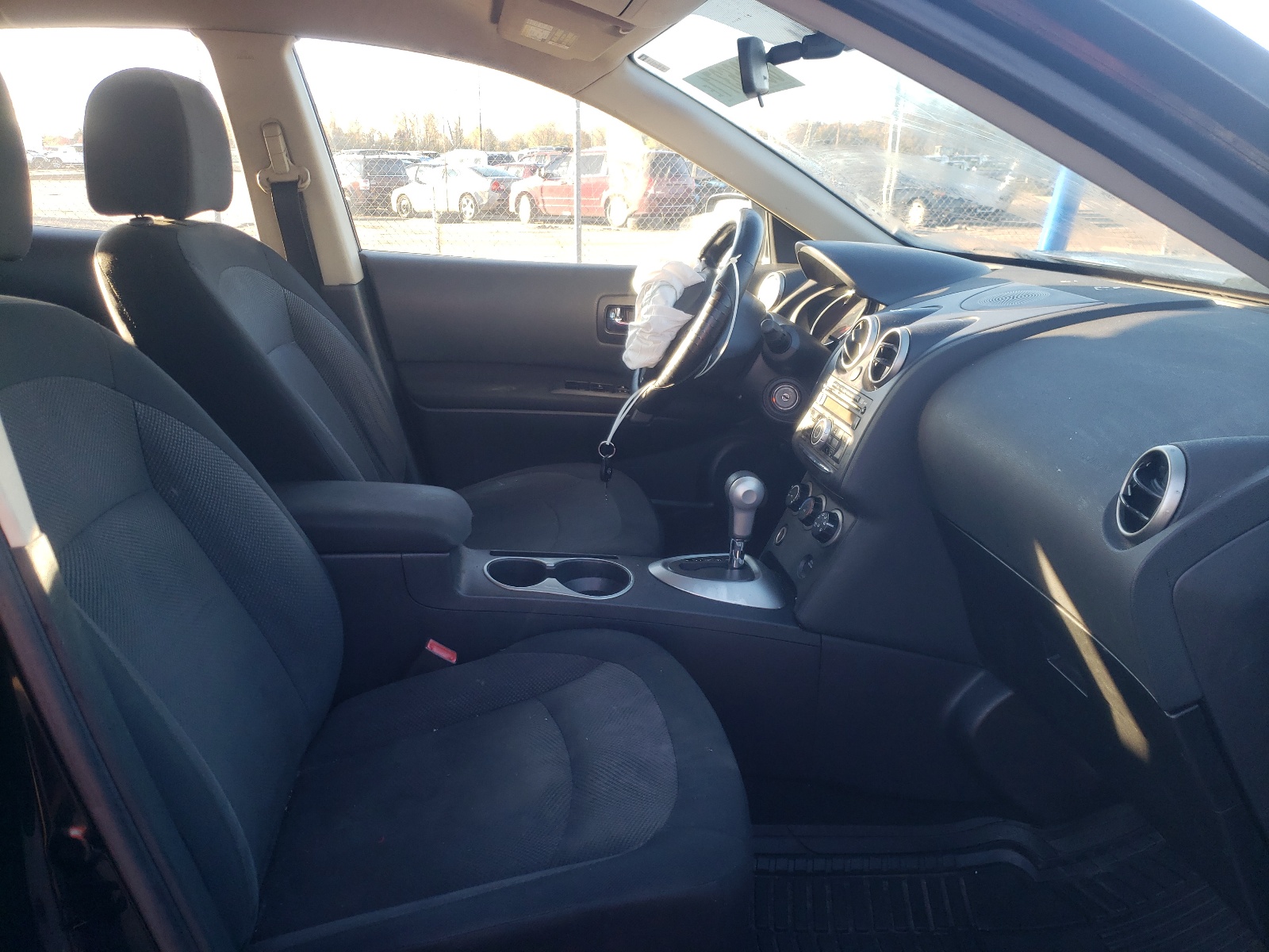 Photo 5 from auction – 2011 NISSAN ROGUE S with VIN JN8AS5MV7BW681408
