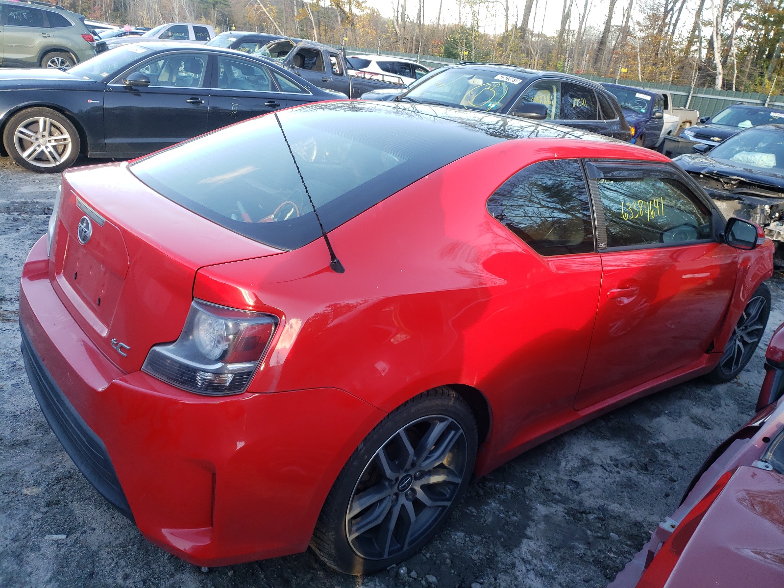Photo 4 from auction – 2014 TOYOTA SCION TC with VIN JTKJF5C79E3081779
