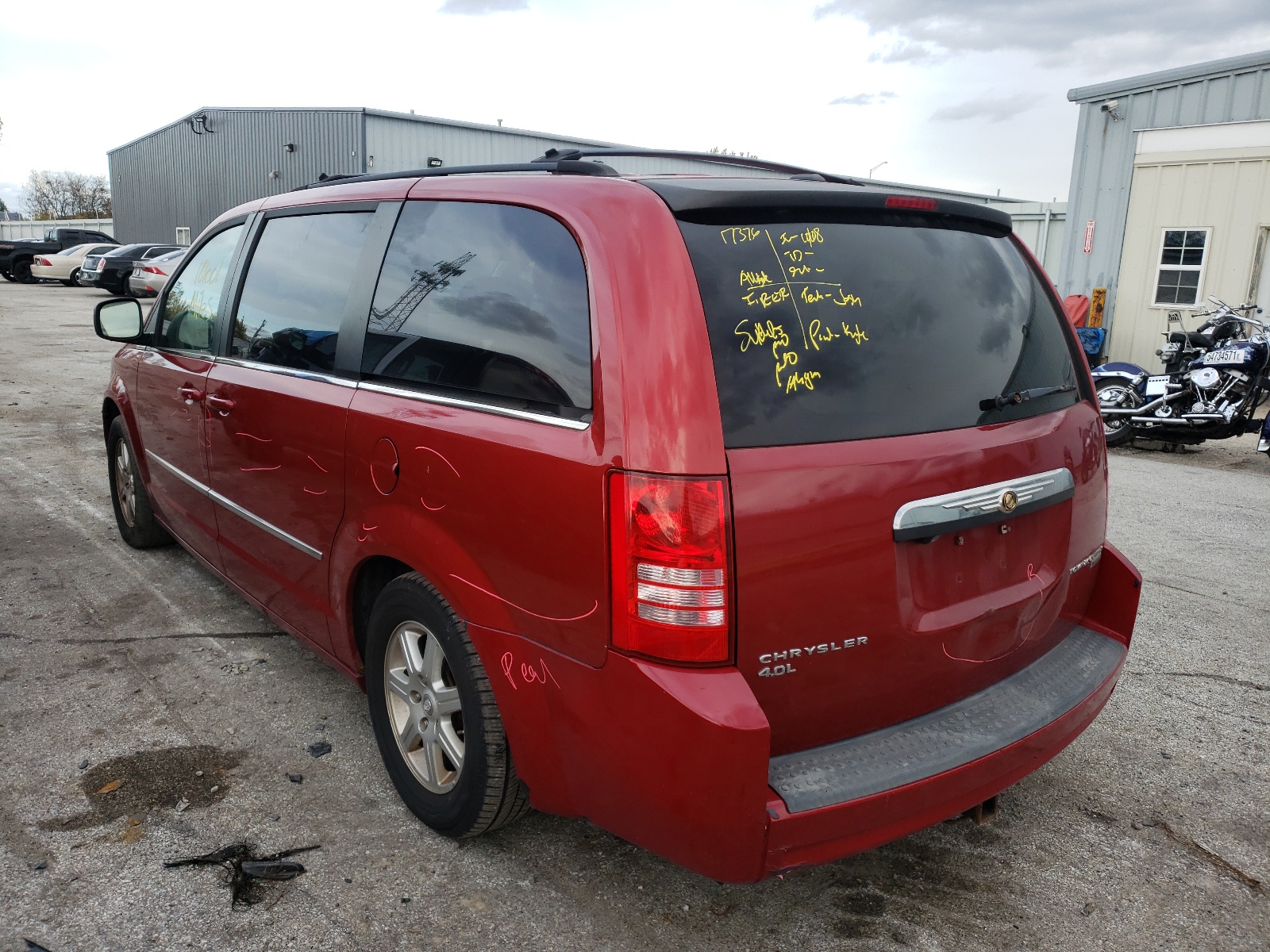 Photo 3 from auction – 2010 CHRYSLER TOWN & COU with VIN 2A4RR5DX6AR241712