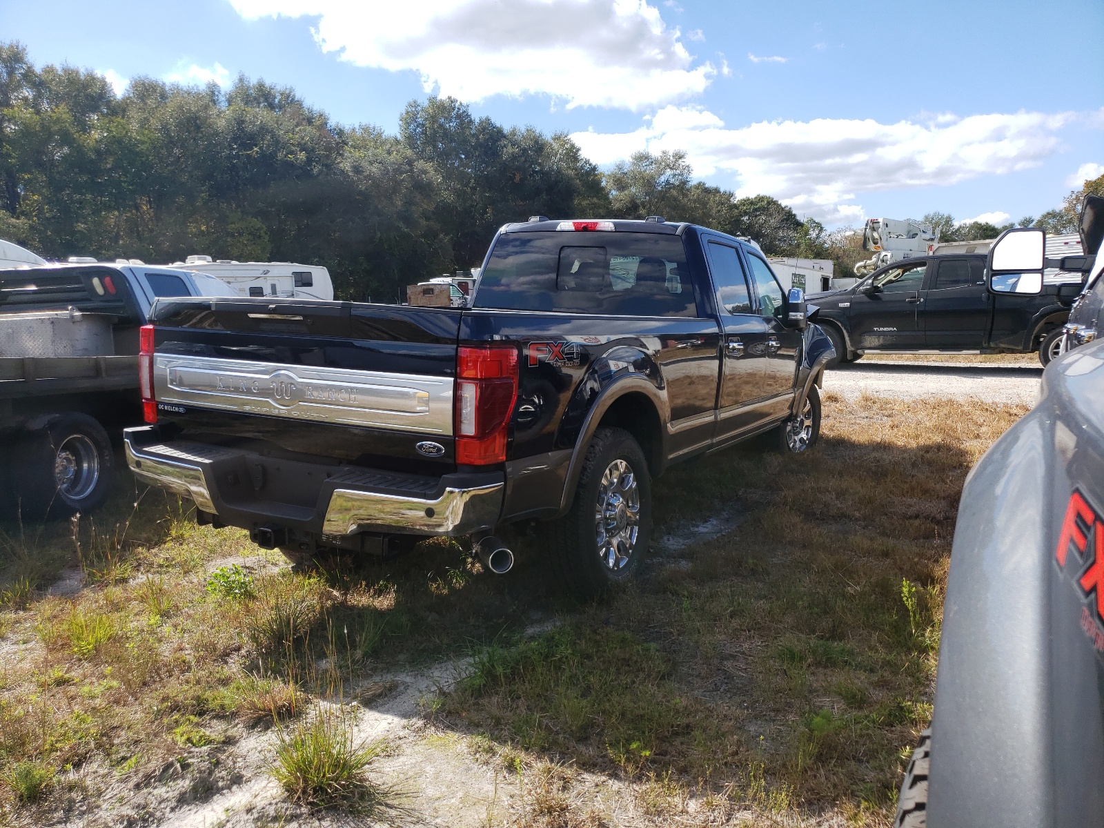 Photo 4 from auction – 2021 FORD F350 SUPER with VIN 1FT8W3BN1MEC24320