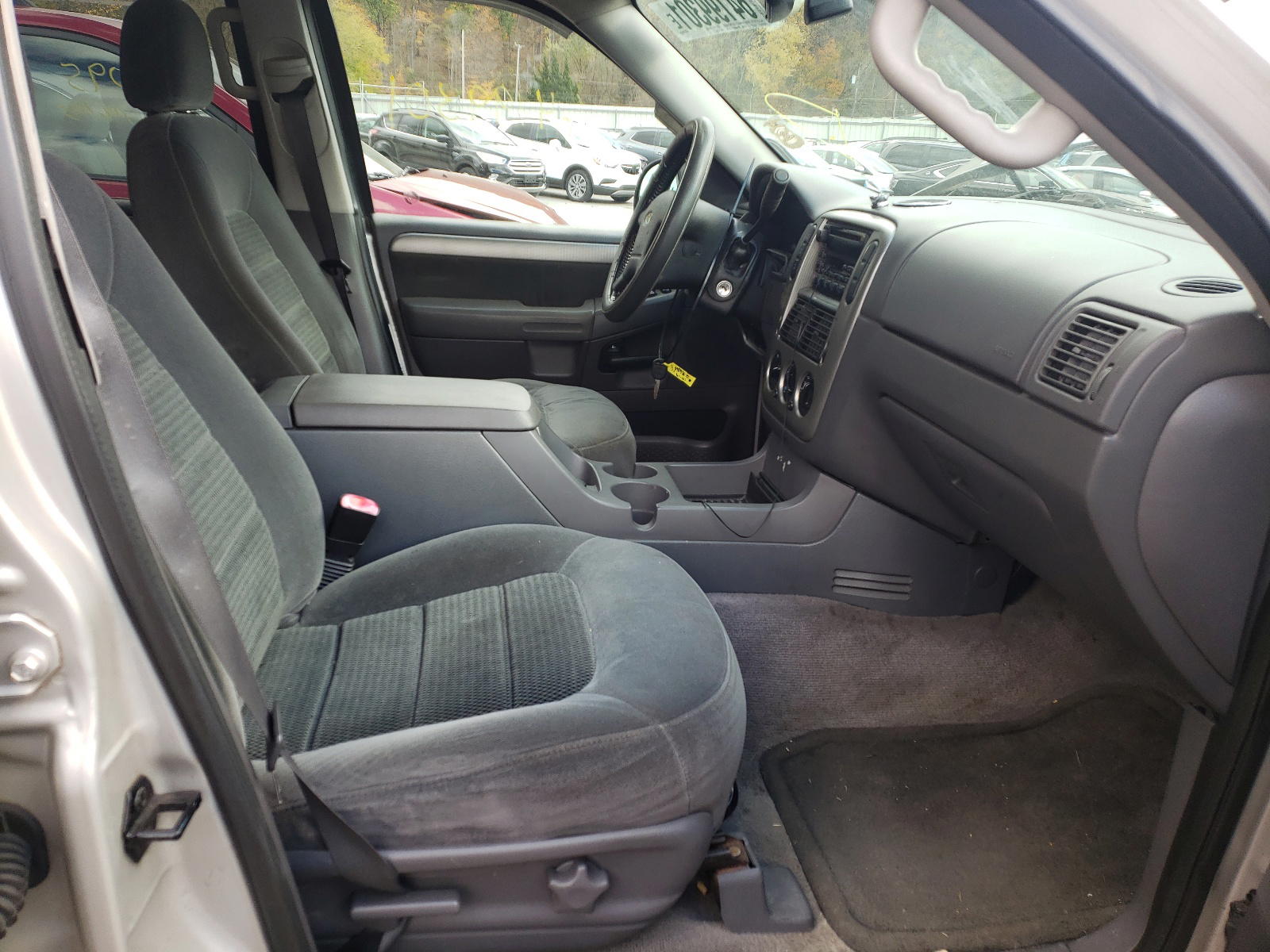 Photo 5 from auction – 2003 FORD EXPLORER X with VIN 1FMZU73K53ZA77931