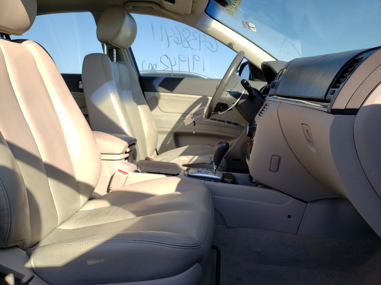 Photo 5 from auction – 2008 HYUNDAI SONATA SE with VIN 5NPEU46CX8H358207