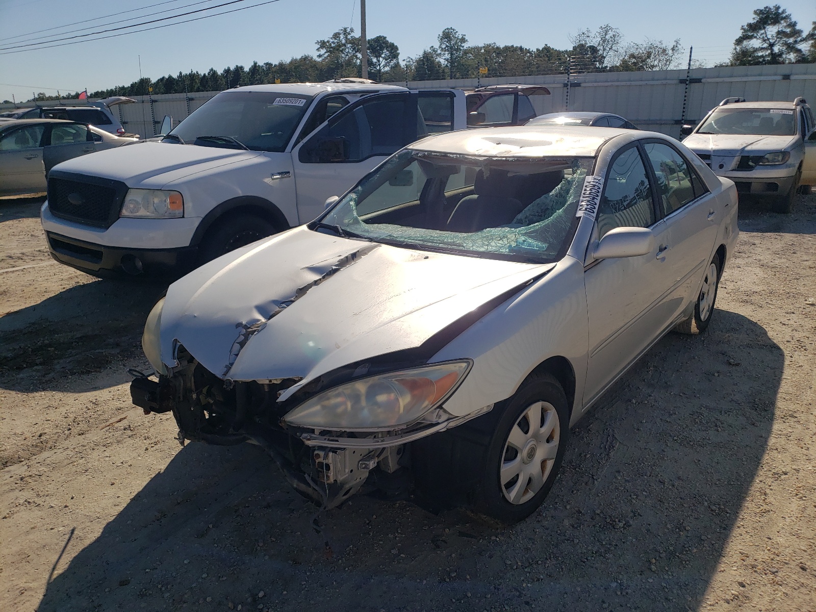 Photo 2 from auction – 2003 TOYOTA CAMRY LE with VIN 4T1BE32K63U643018