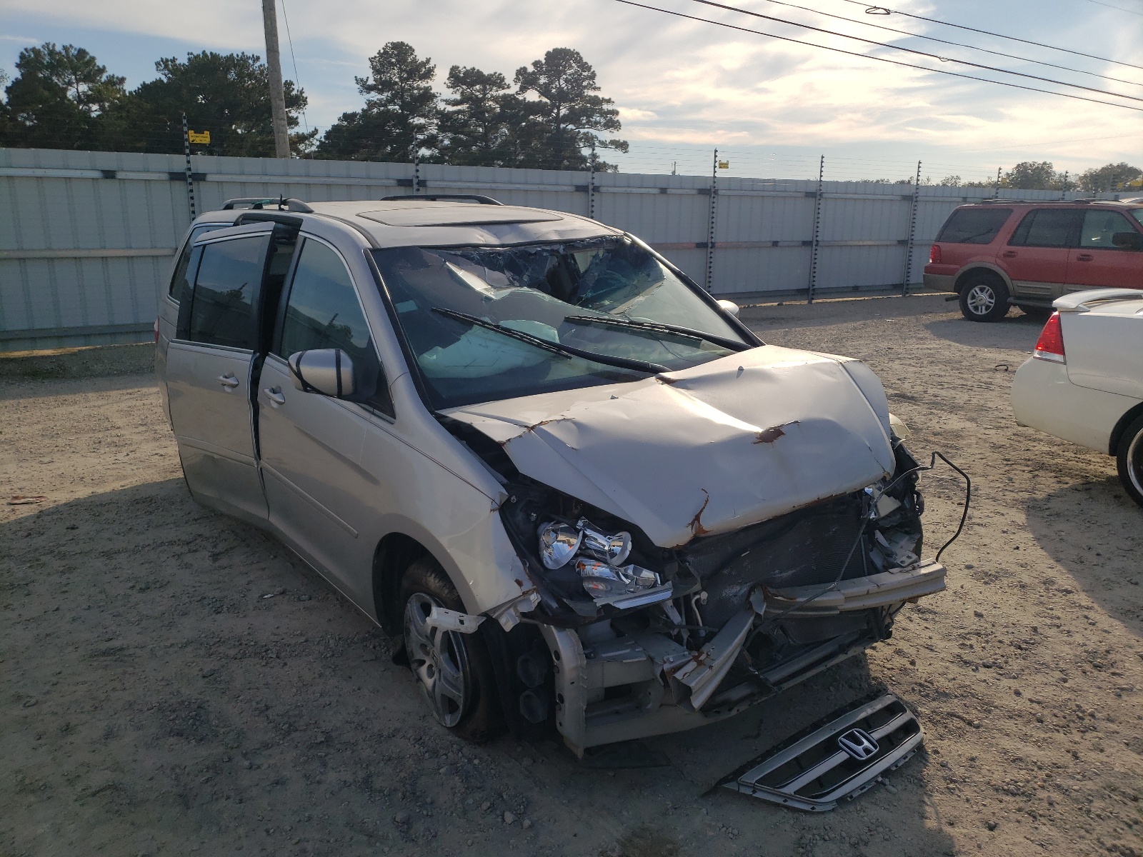 HONDA ODYSSEY EX 2006 with VIN 5FNRL38636B433203 - Photo from auction