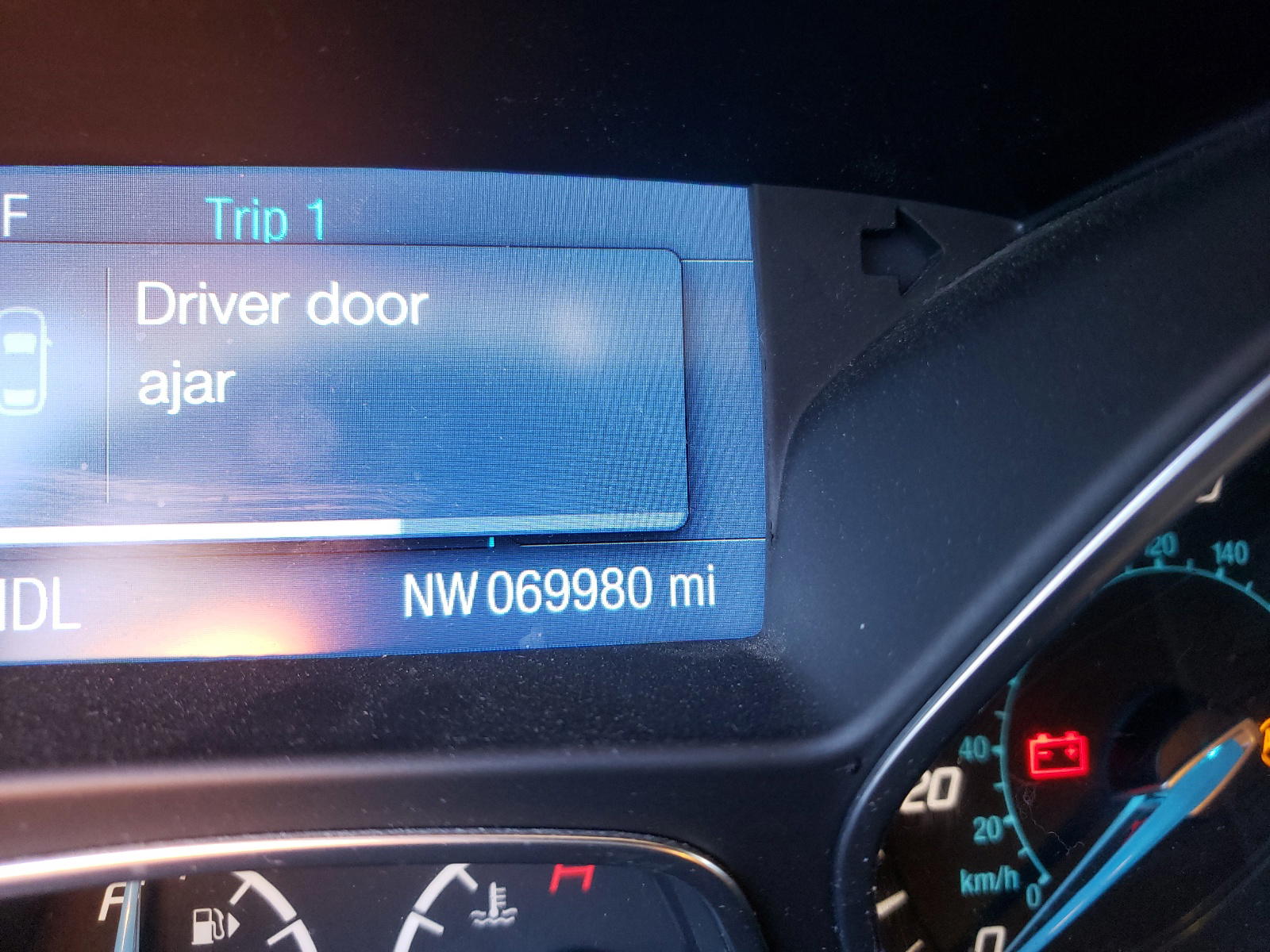 Photo 8 from auction – 2014 FORD FOCUS SE with VIN 1FADP3F25EL386093
