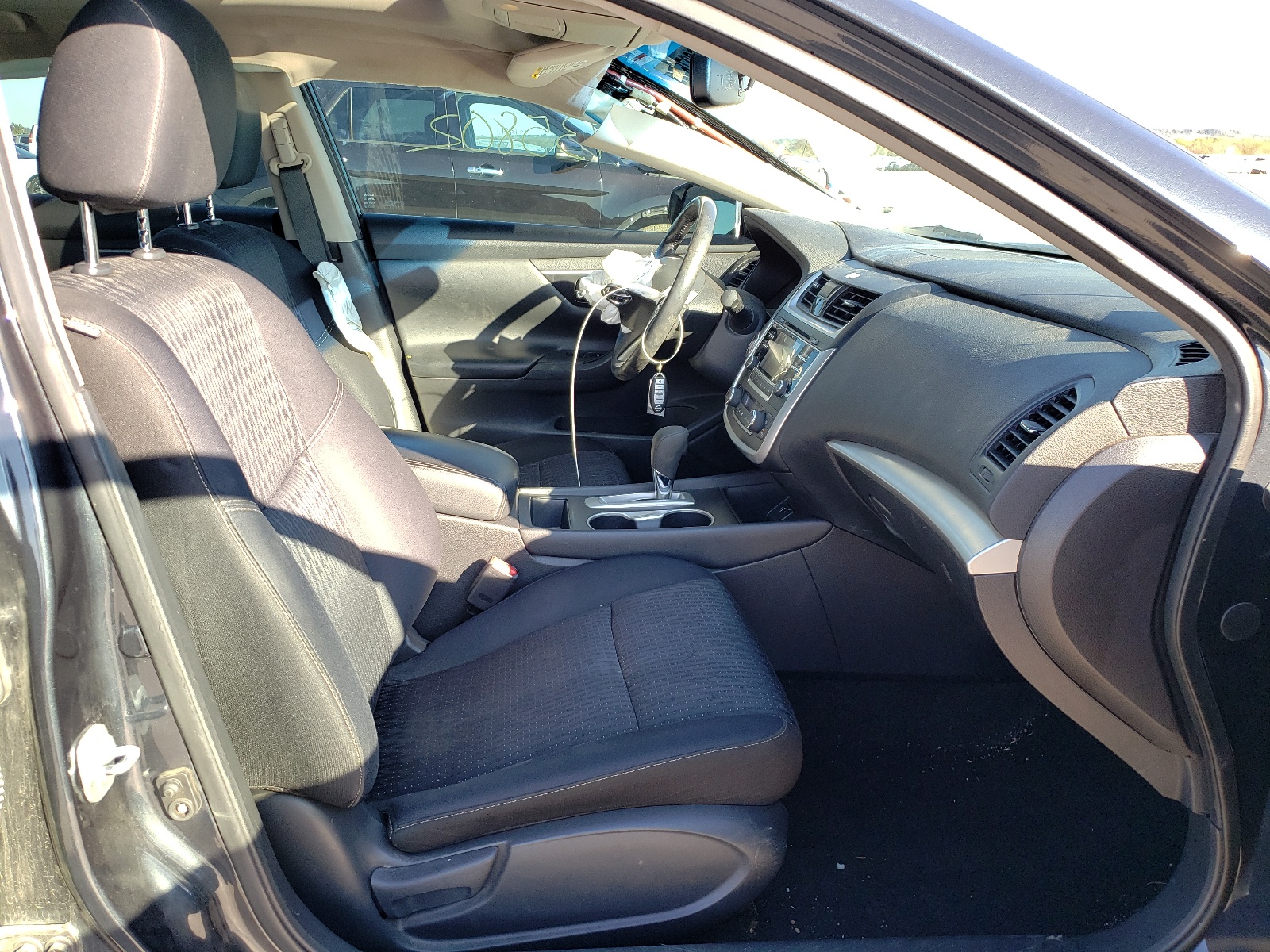 Photo 5 from auction – 2016 NISSAN ALTIMA 2.5 with VIN 1N4AL3AP9GC269718