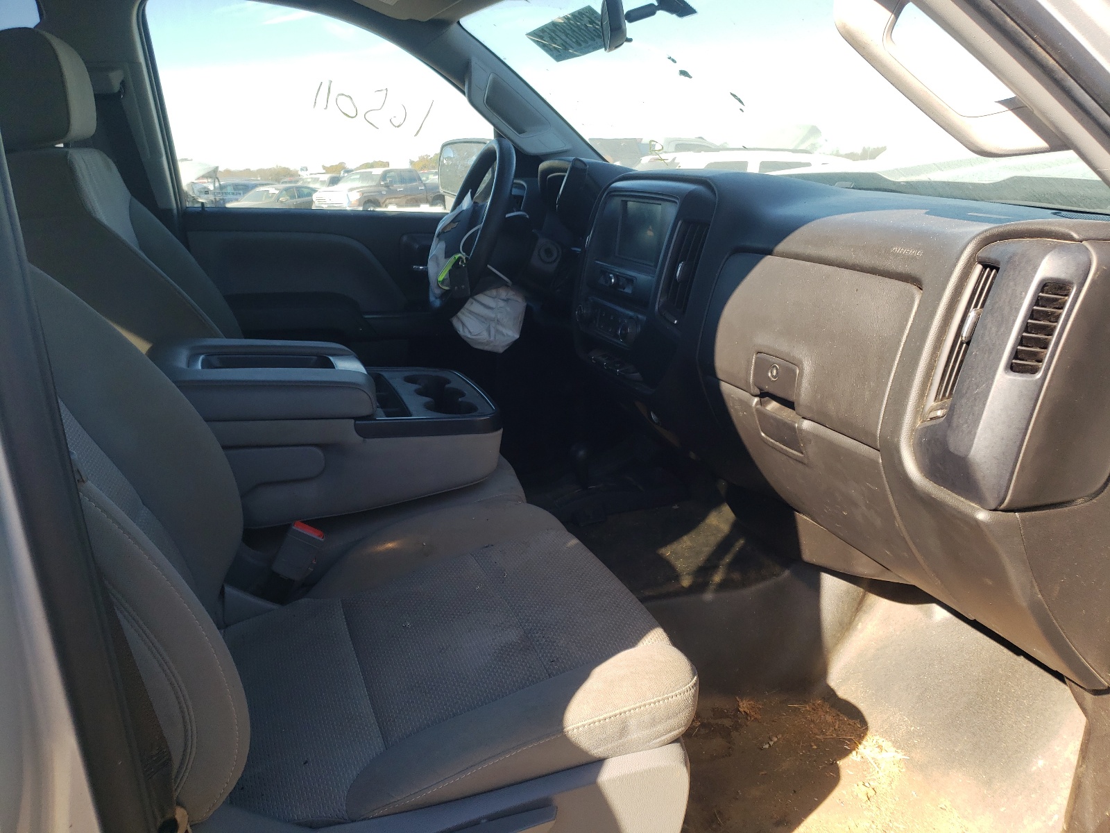Photo 5 from auction – 2018 CHEVROLET SILVERADO with VIN 1GC2KUEG8JZ252480
