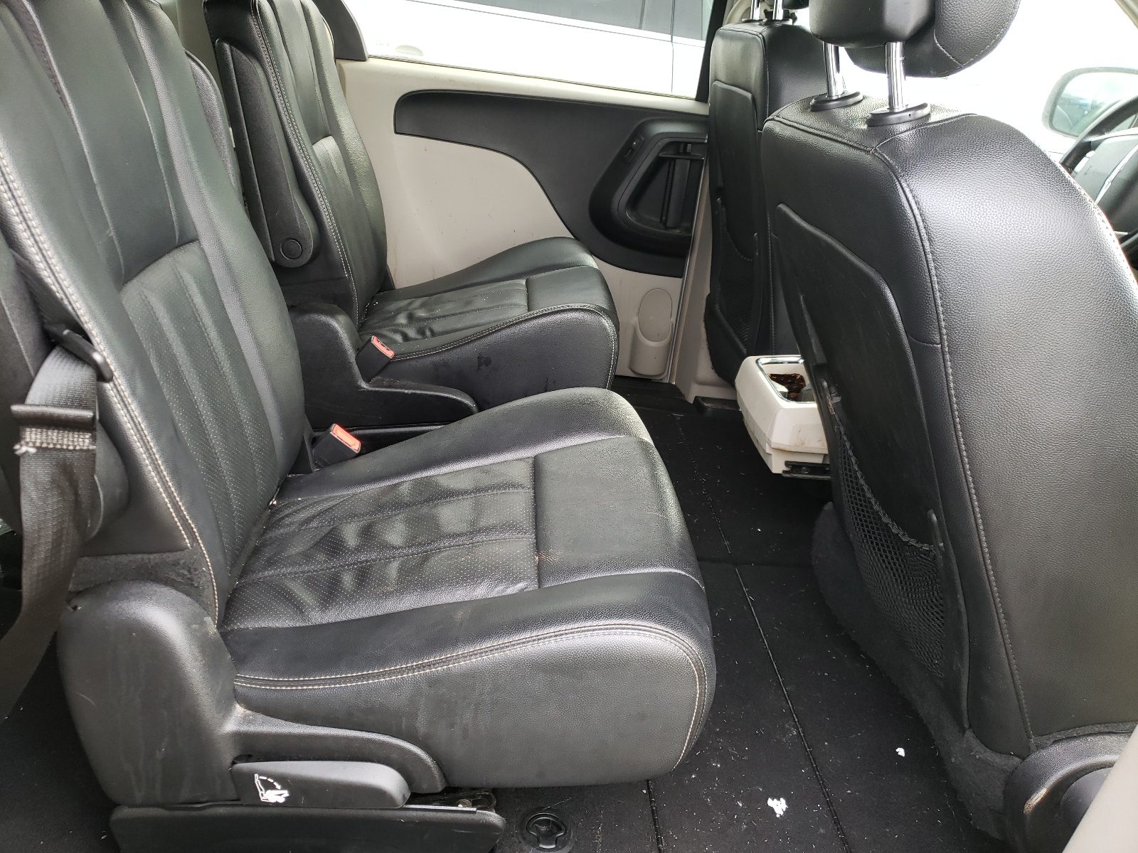 Photo 6 from auction – 2012 CHRYSLER TOWN & COU with VIN 2C4RC1BG8CR320336