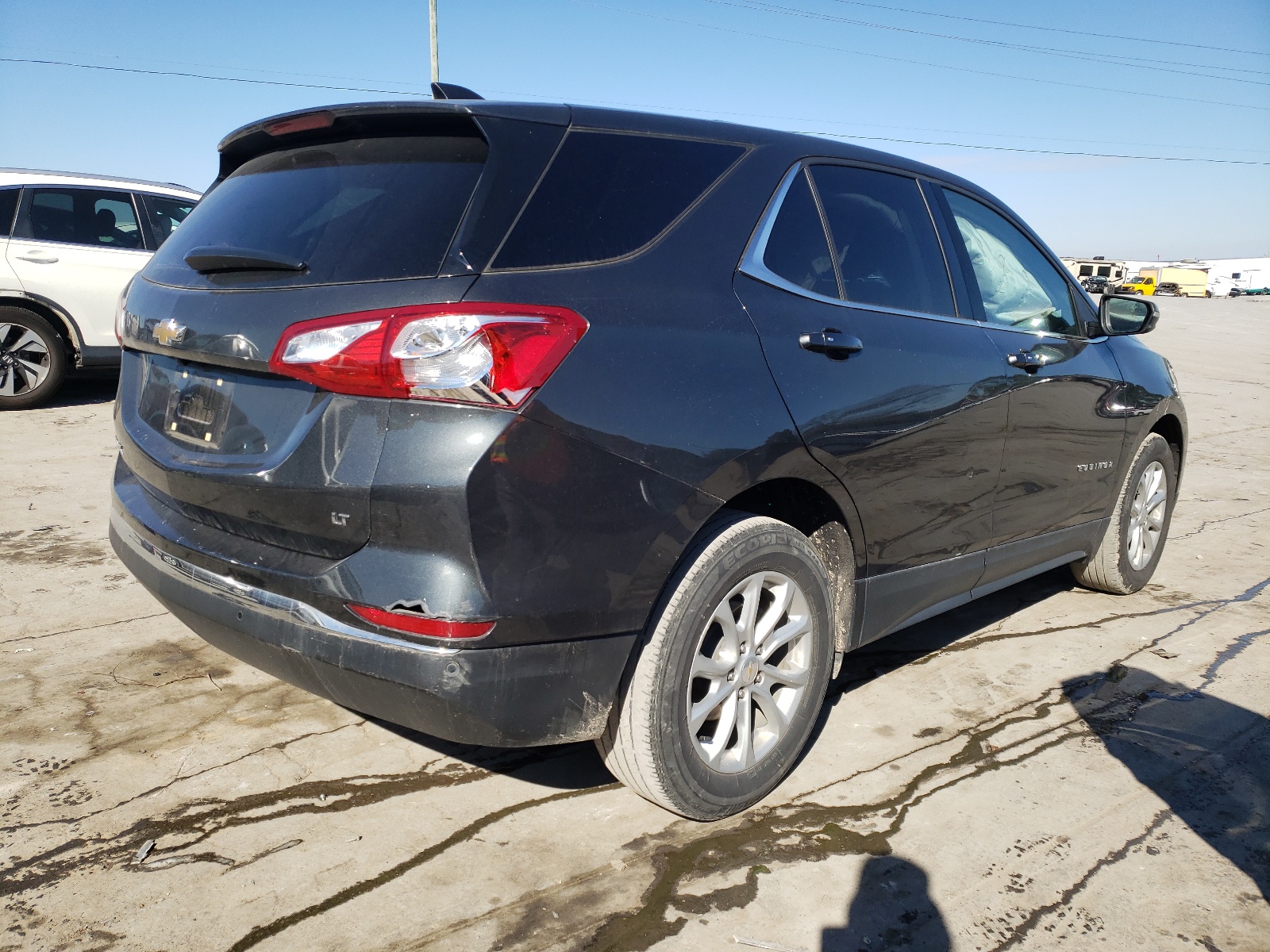 Photo 4 from auction – 2018 CHEVROLET EQUINOX LT with VIN 2GNAXJEV8J6312559